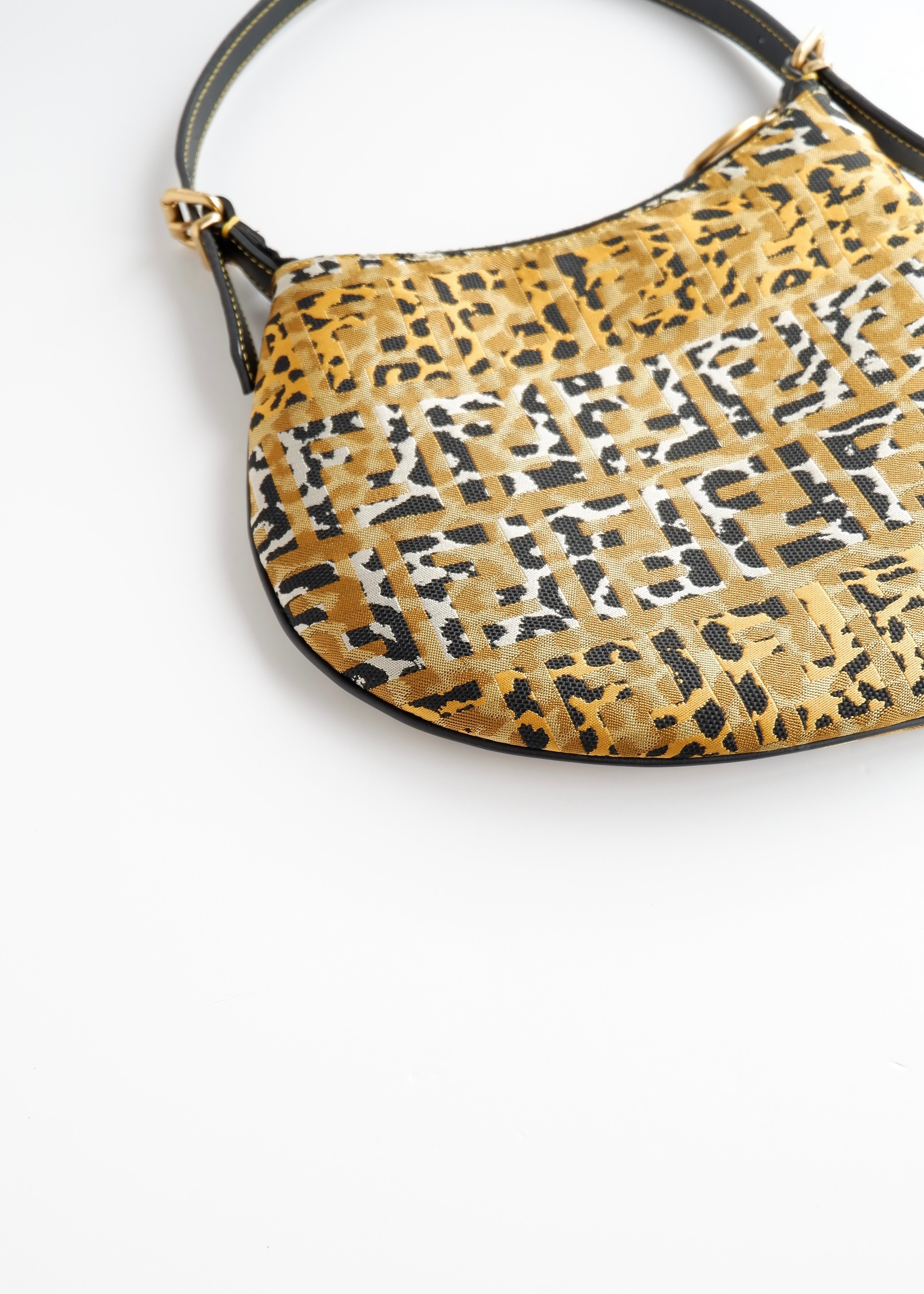 Sac Fendi authentique d'occasion, imprimé animal noir Zucca Oyster