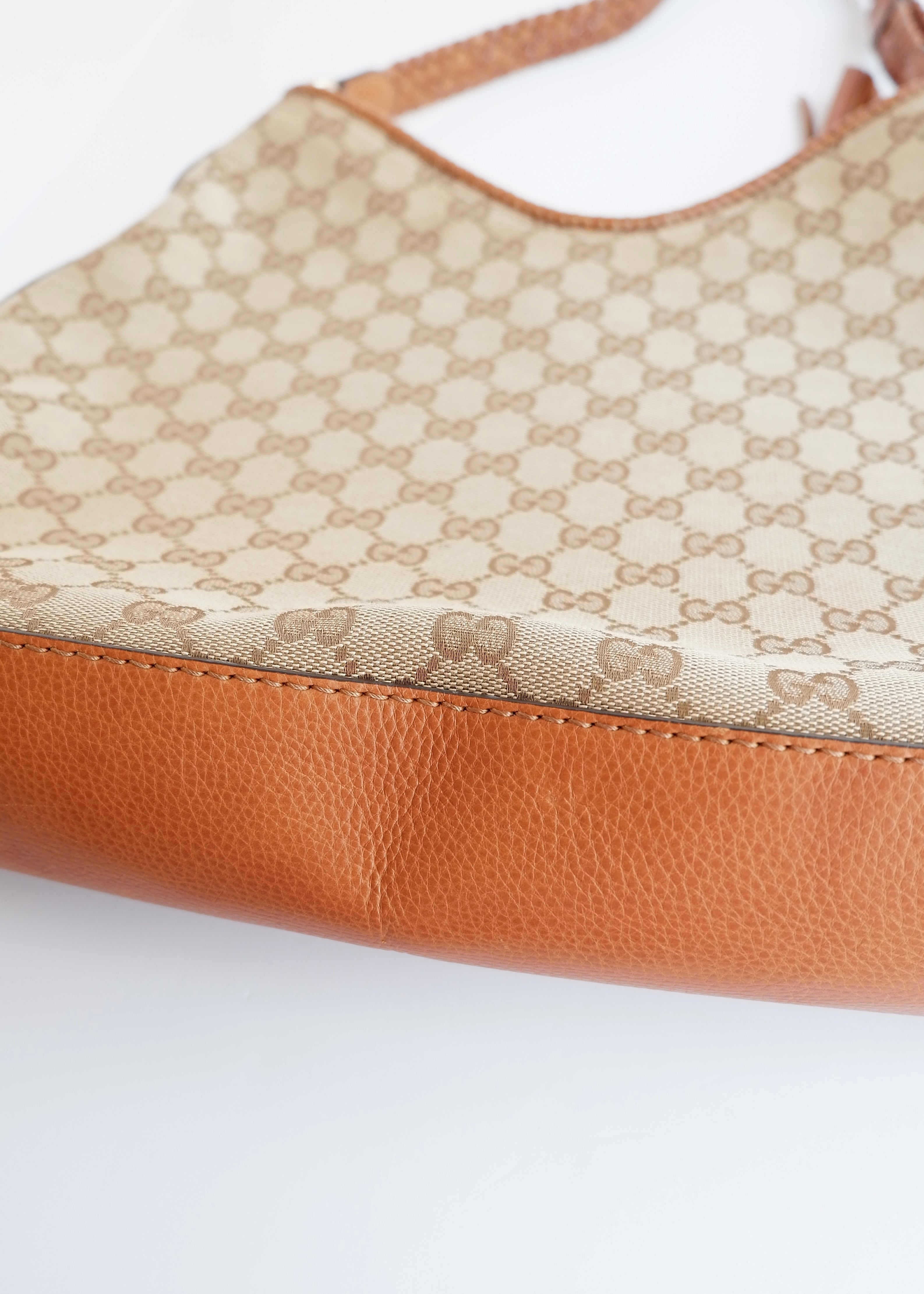 Preowned Gucci Brown GG Canvas Leather Tassel Shoulder Bag