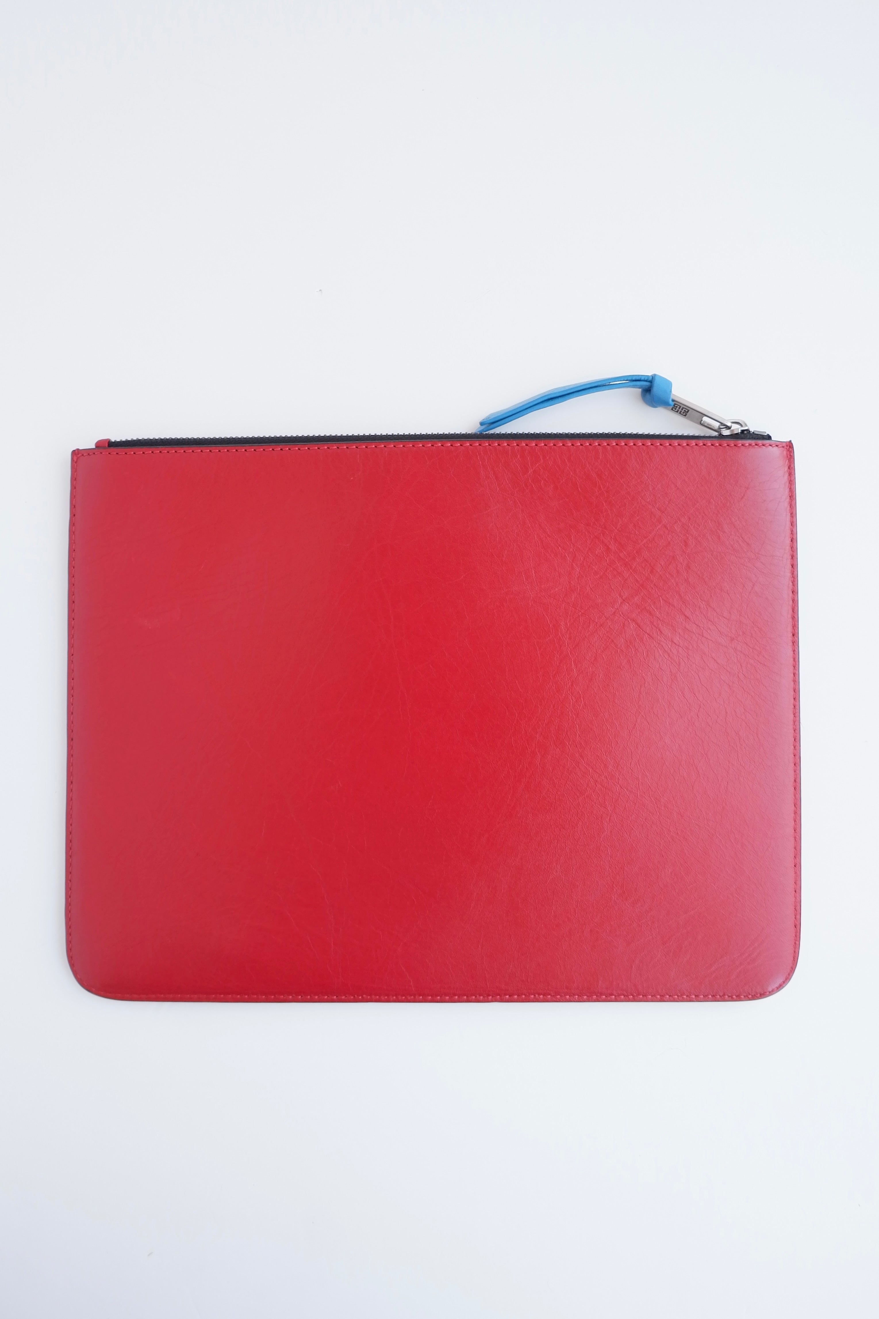 Pochette Givenchy d'occasion authentique en cuir rouge
