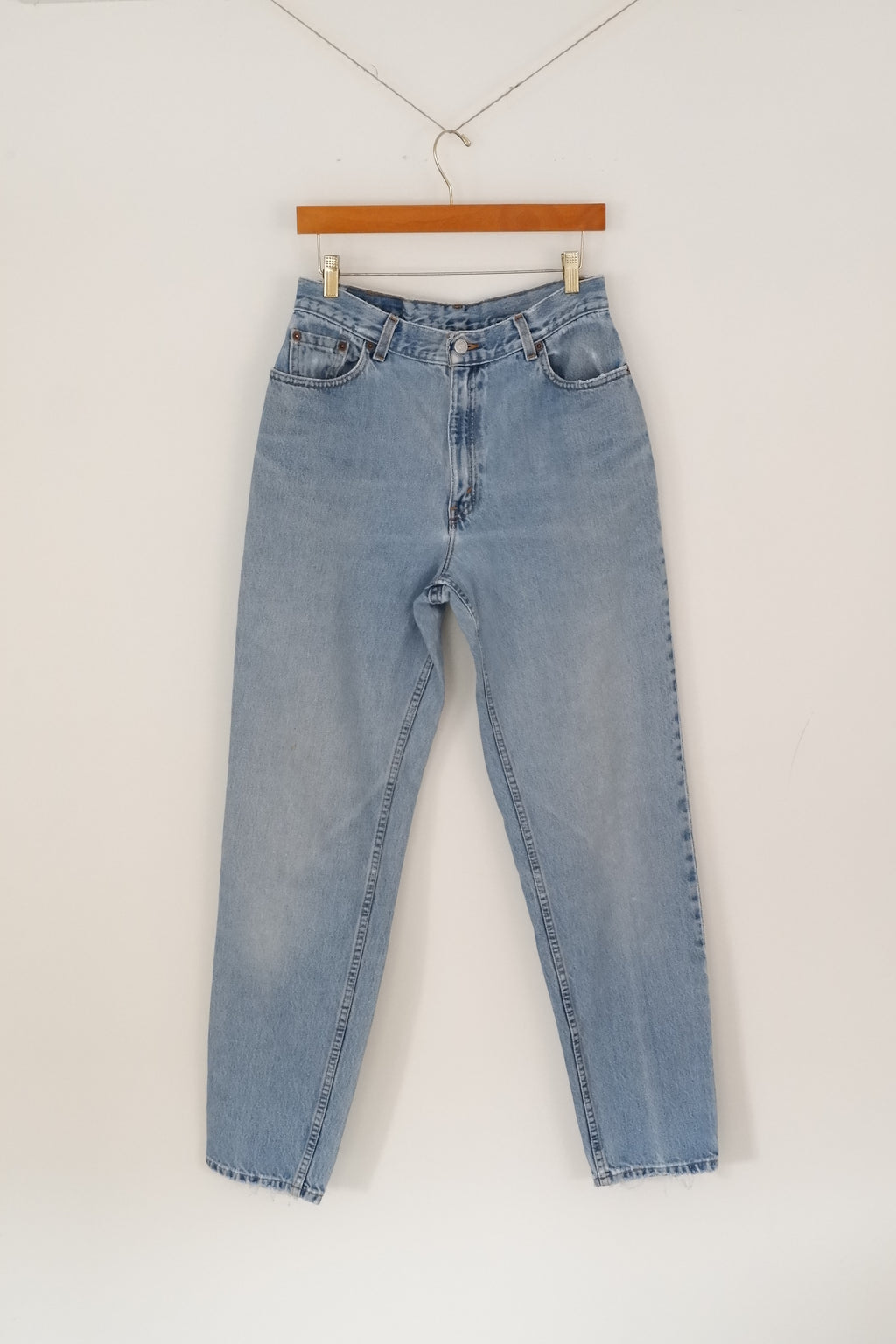 Levis Vintage 550 Medium Wash Jeans - 30