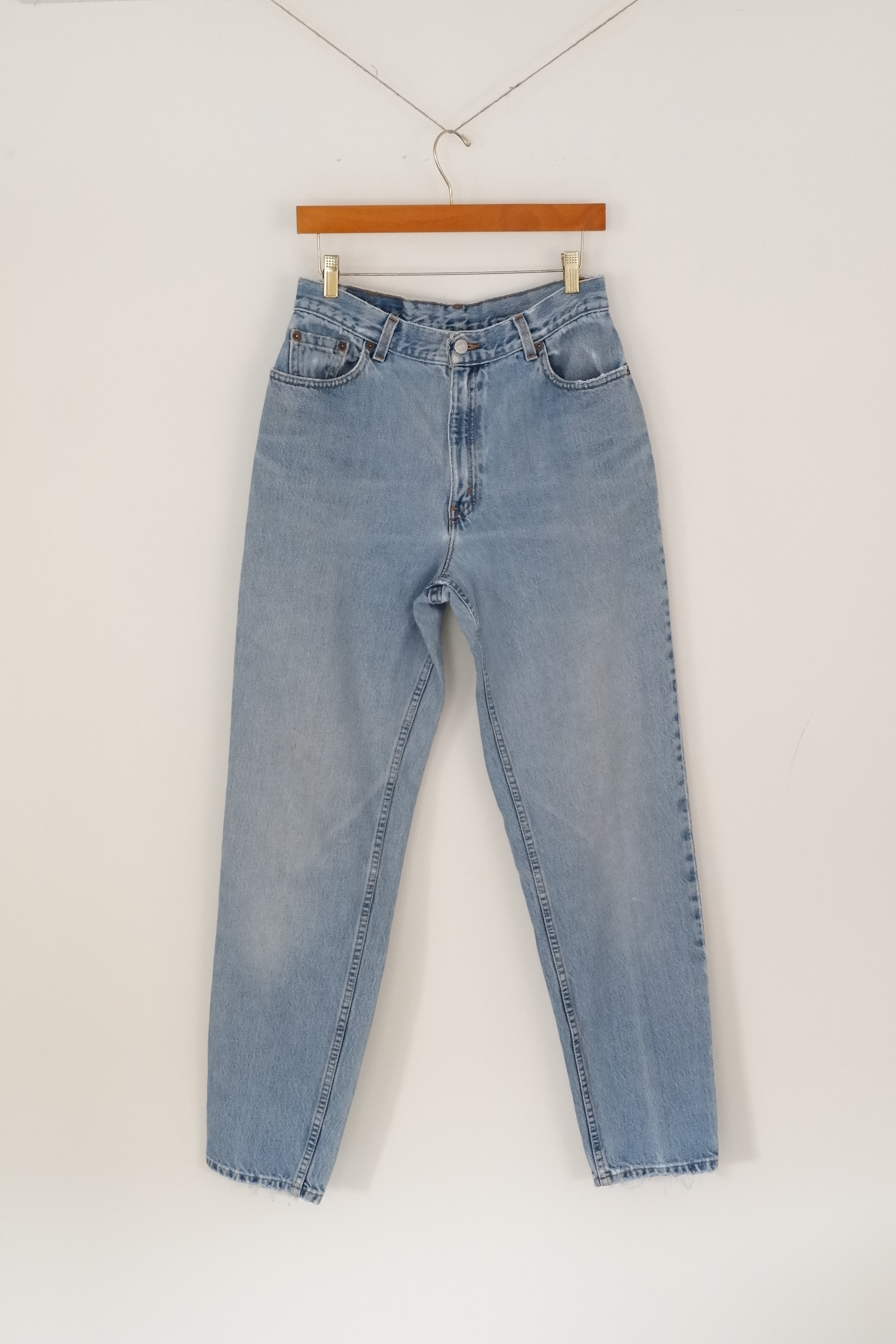 Levis Vintage 550 Medium Wash Jeans - 30