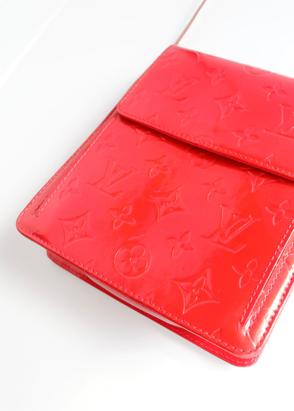 Sac bandoulière Louis Vuitton Monogram Mott Vernis Rouge Authentique d'occasion