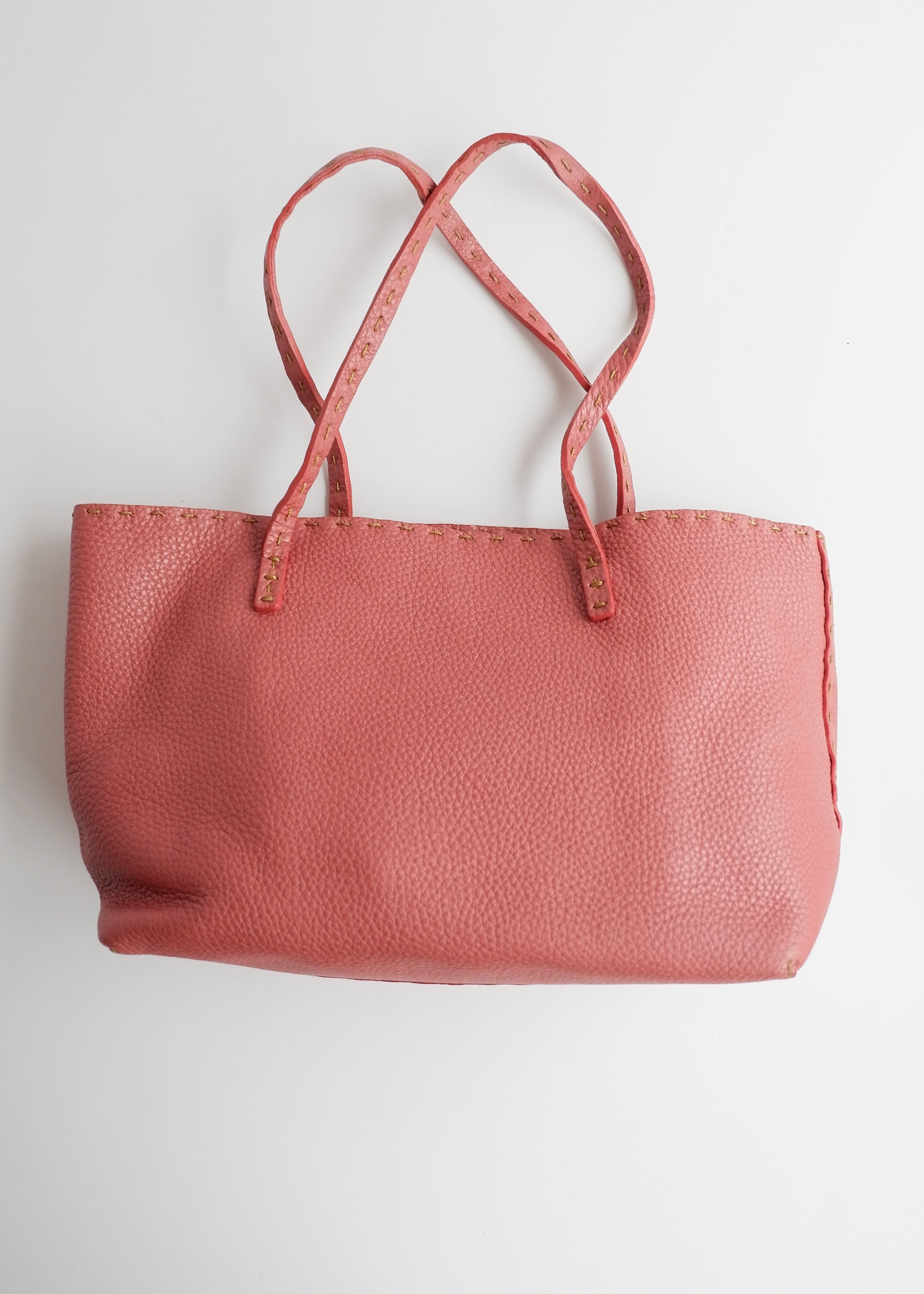 Sac à main Fendi Selleria en cuir rose authentique d'occasion, petite taille