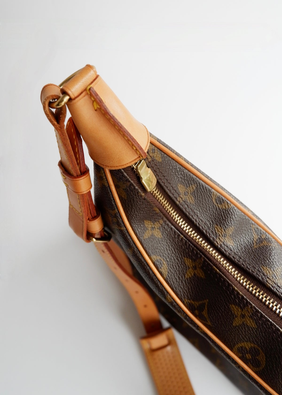 Preowned Louis Vuitton Monogram Boulogne 30 Shoulder Bag