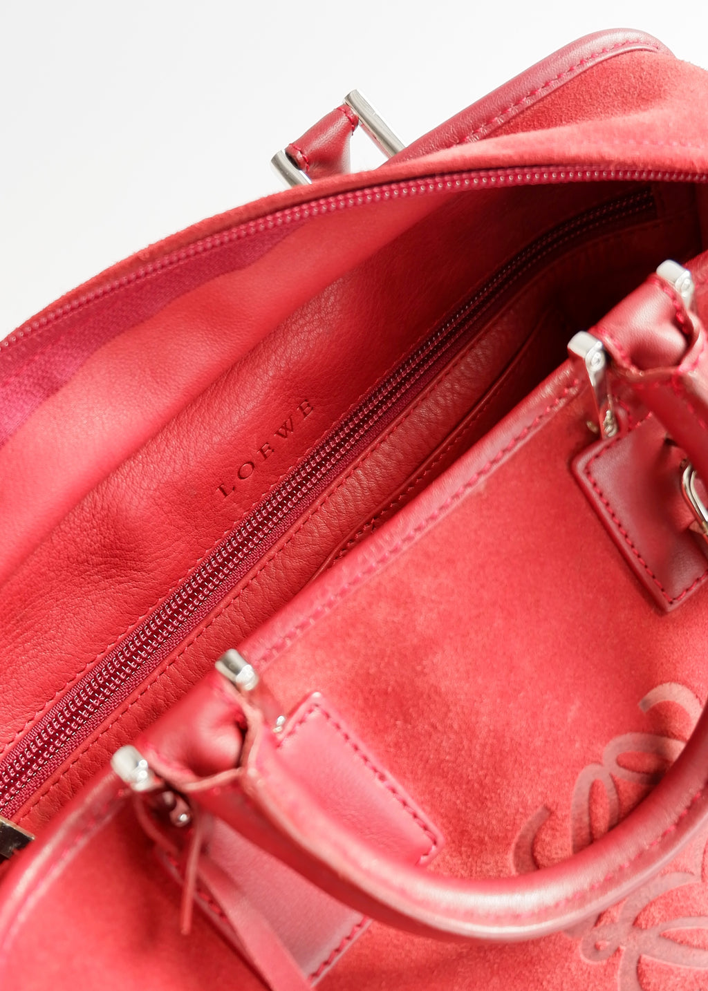 Sac Amazona Loewe en daim rouge d'occasion authentique