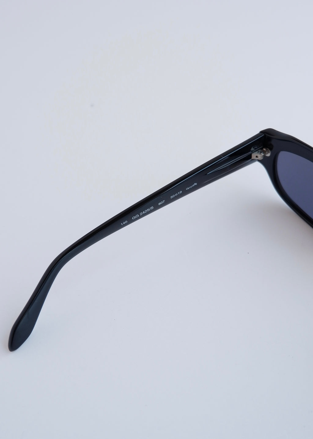 Authentiques lunettes de soleil à monture carrée noire Gucci d'occasion