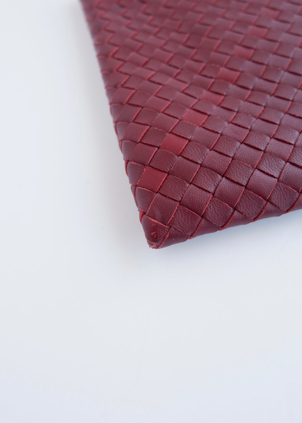 Authentic Prowned Bottega Veneta Burgundy Leather Woven Pouch