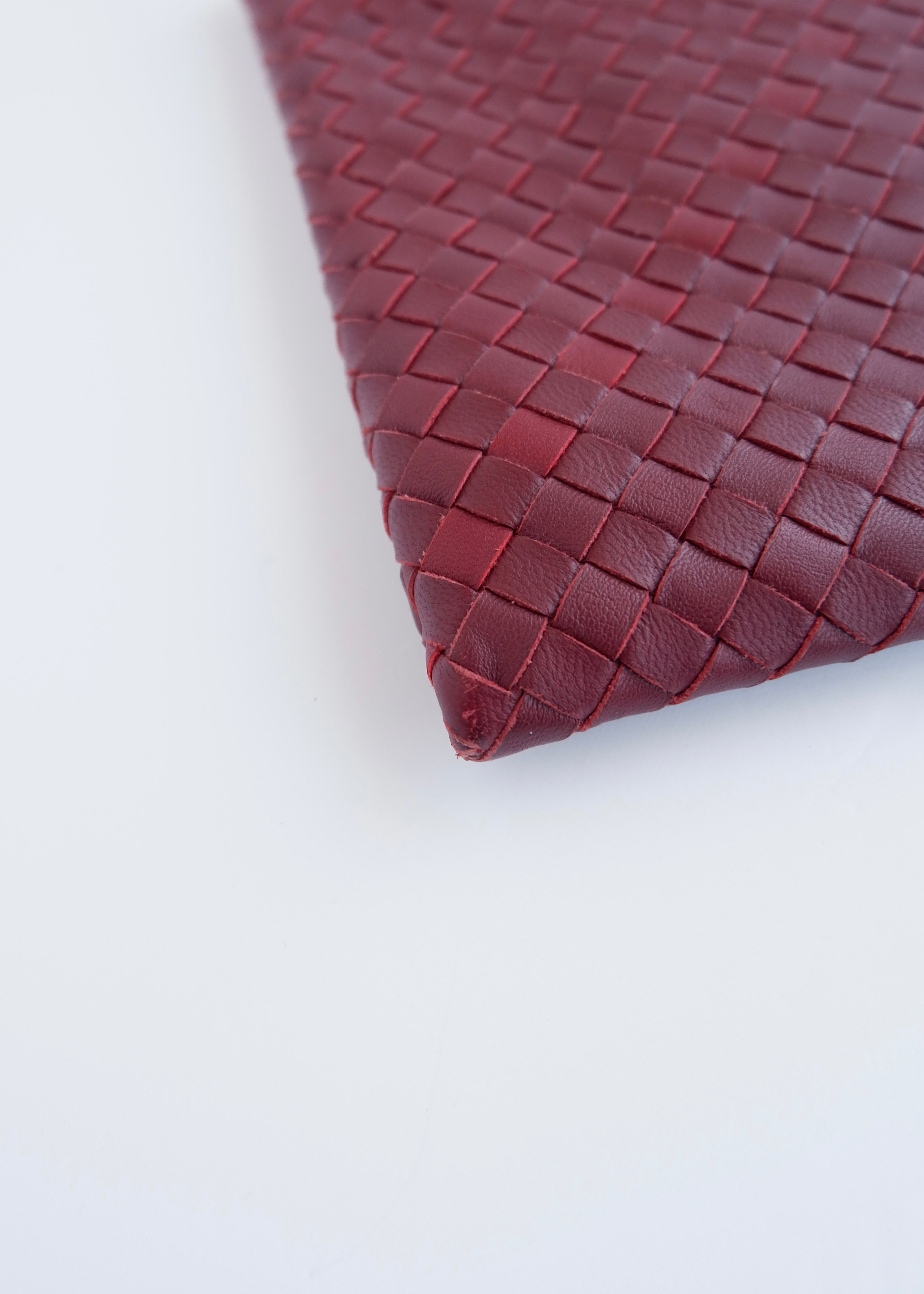 Authentic Prowned Bottega Veneta Burgundy Leather Woven Pouch
