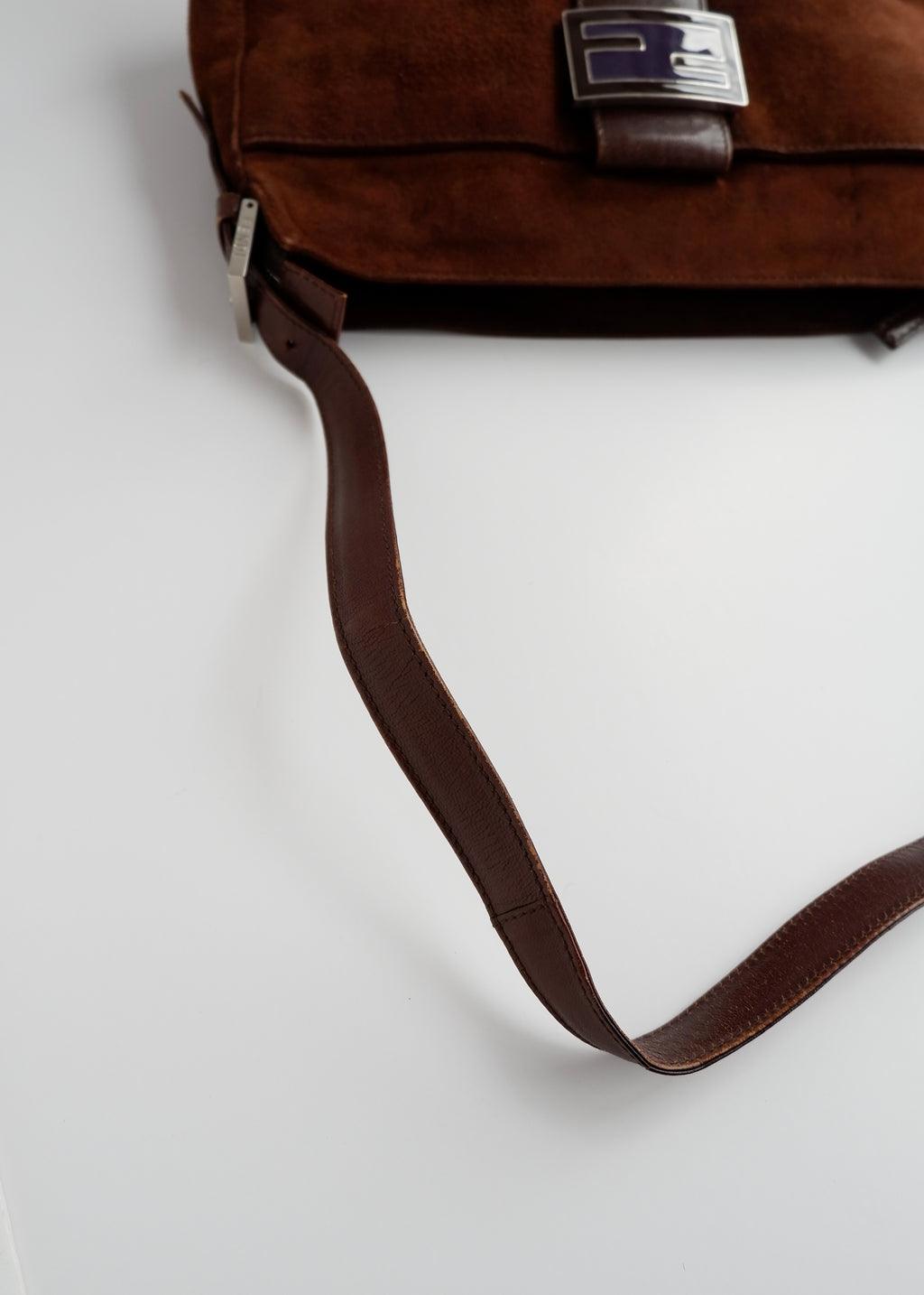 Sac porté épaule Fendi en daim et cuir marron, d'occasion, authentique