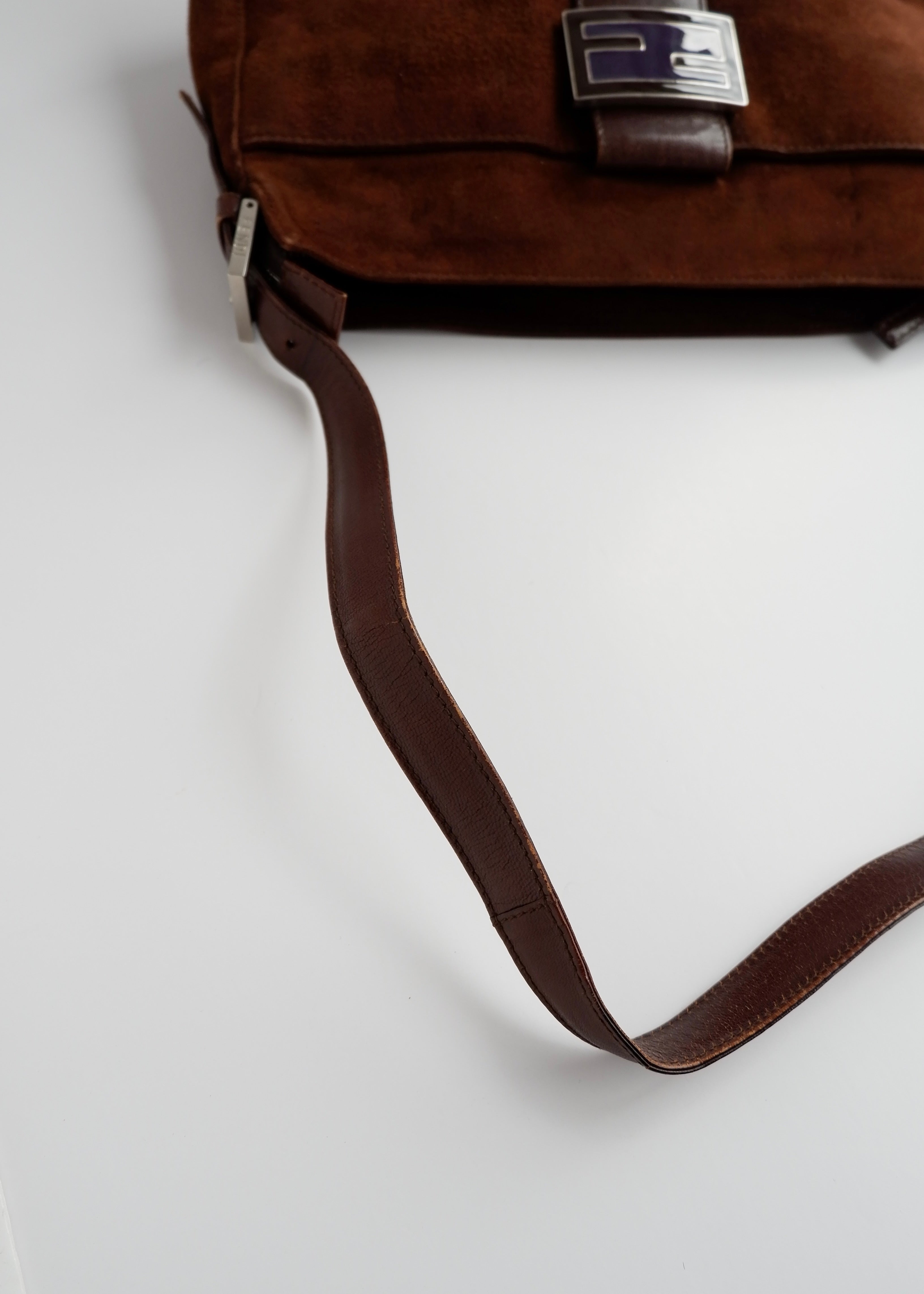 Sac porté épaule Fendi en daim et cuir marron, d'occasion, authentique