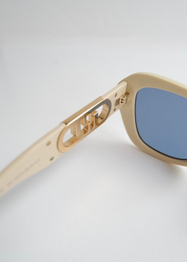 Preowned Fendi Beige Acetate Cat Eye Sunglasses