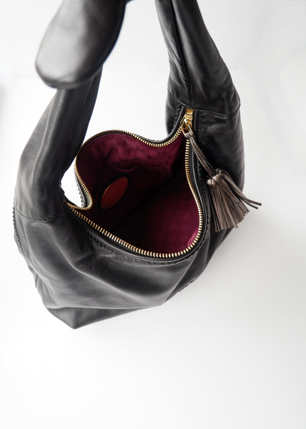 Preowned Loewe Black Leather Hobo Shoulder Bag