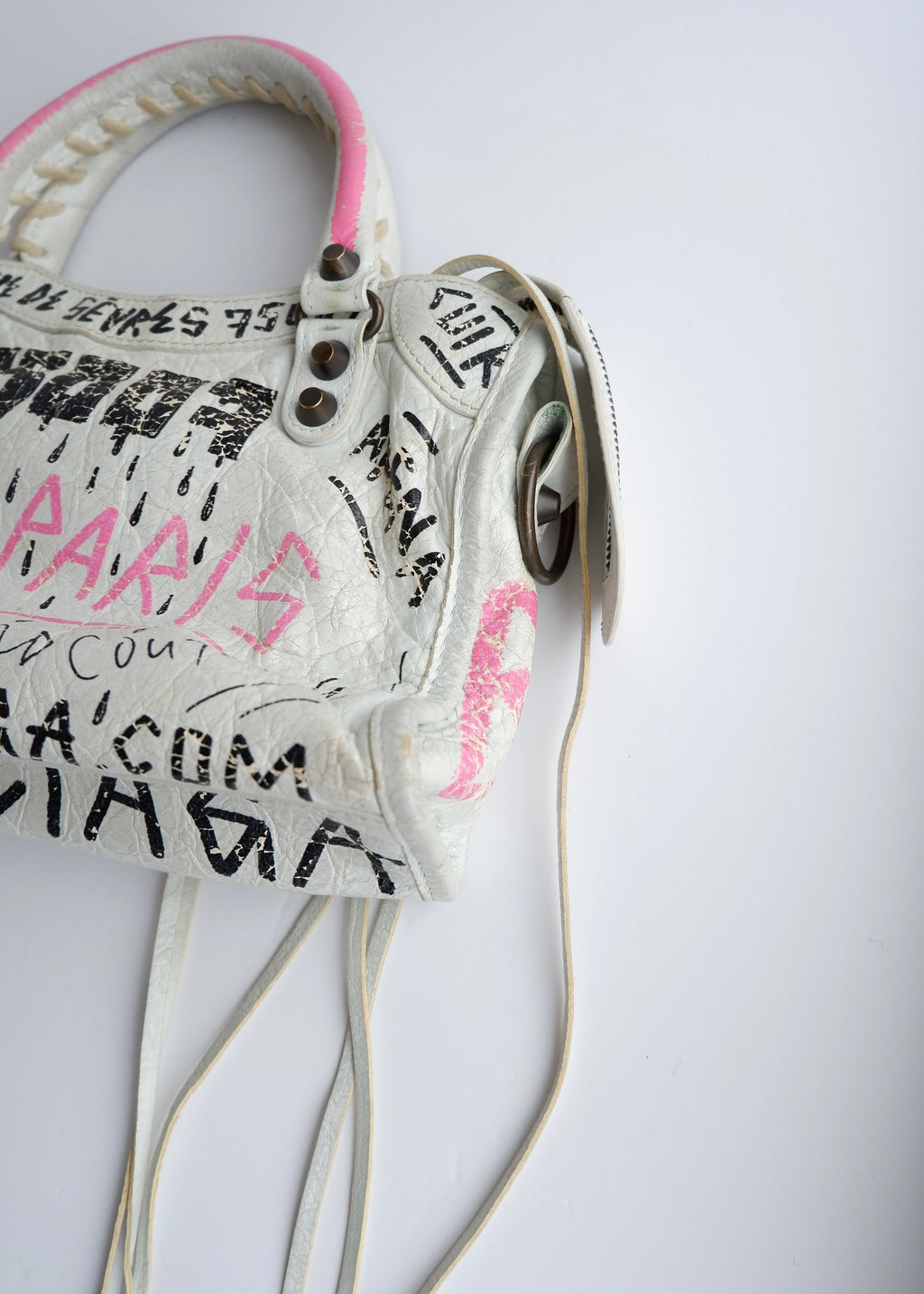 Sac Balenciaga City petite taille en cuir graffiti blanc/rose authentique d'occasion