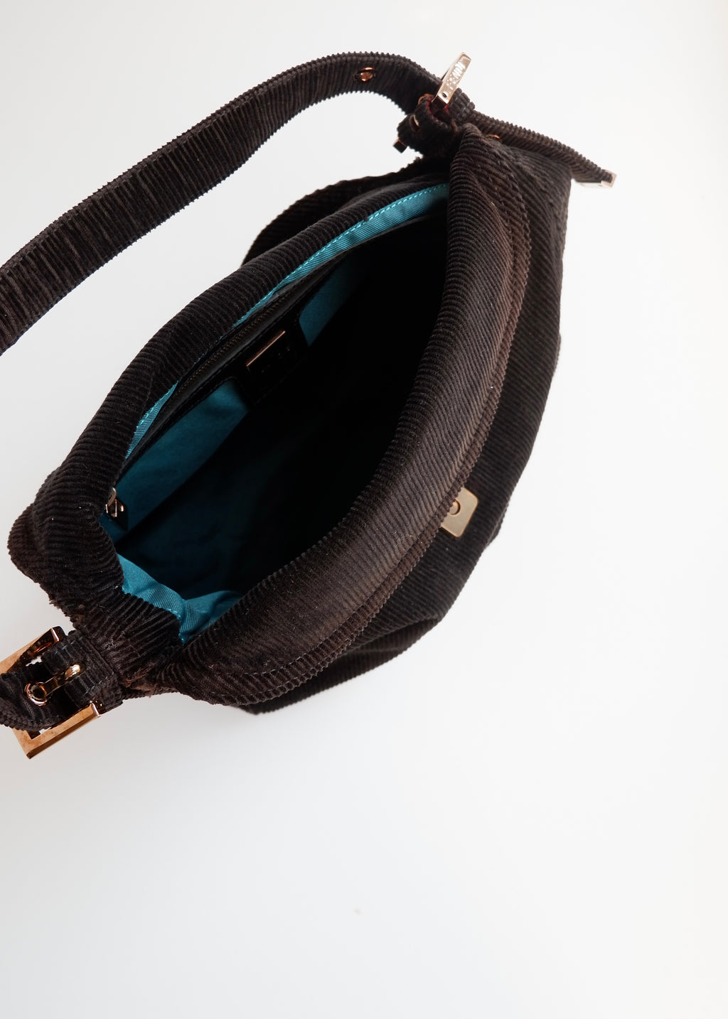 Sac bandoulière baguette Fendi noir en velours côtelé authentique d'occasion