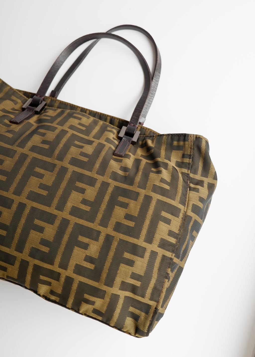 Sac à main Fendi d'occasion authentique vintage en toile Zucca marron