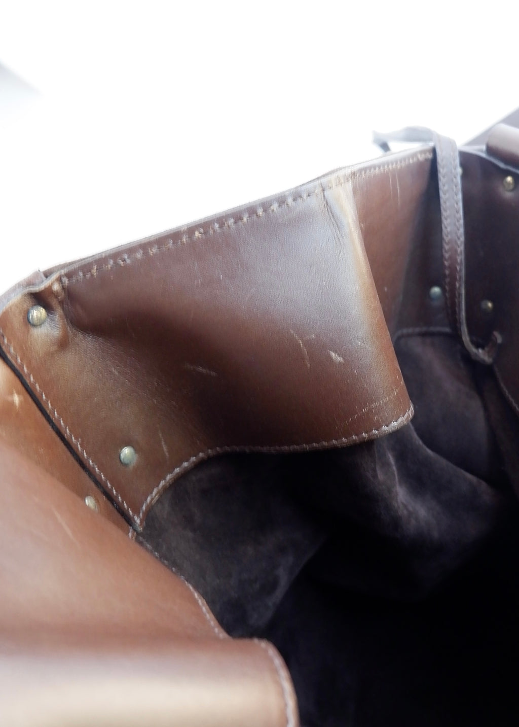Sac à bandoulière hobo Gucci en daim marron authentique d'occasion