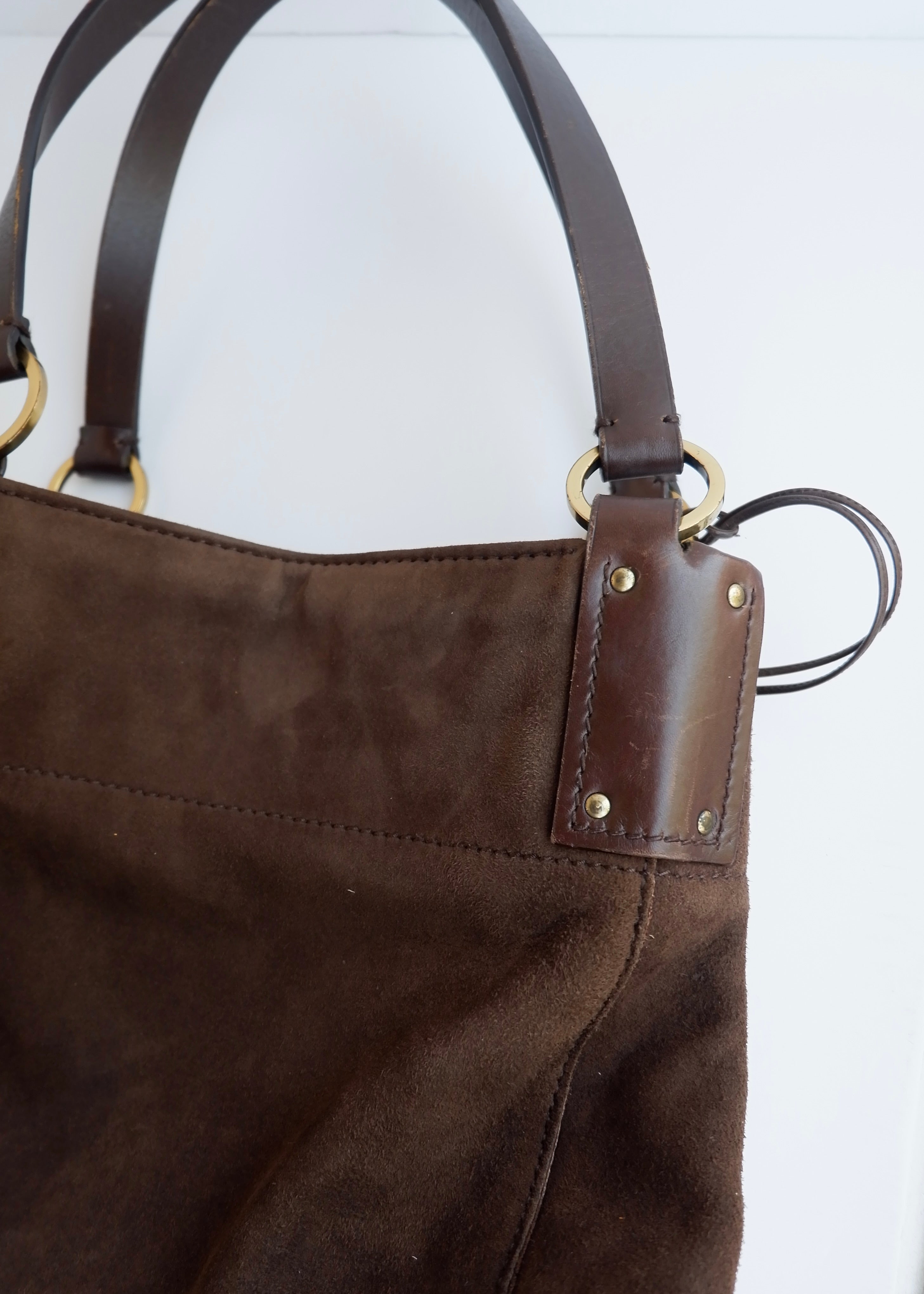 Sac à bandoulière hobo Gucci en daim marron authentique d'occasion