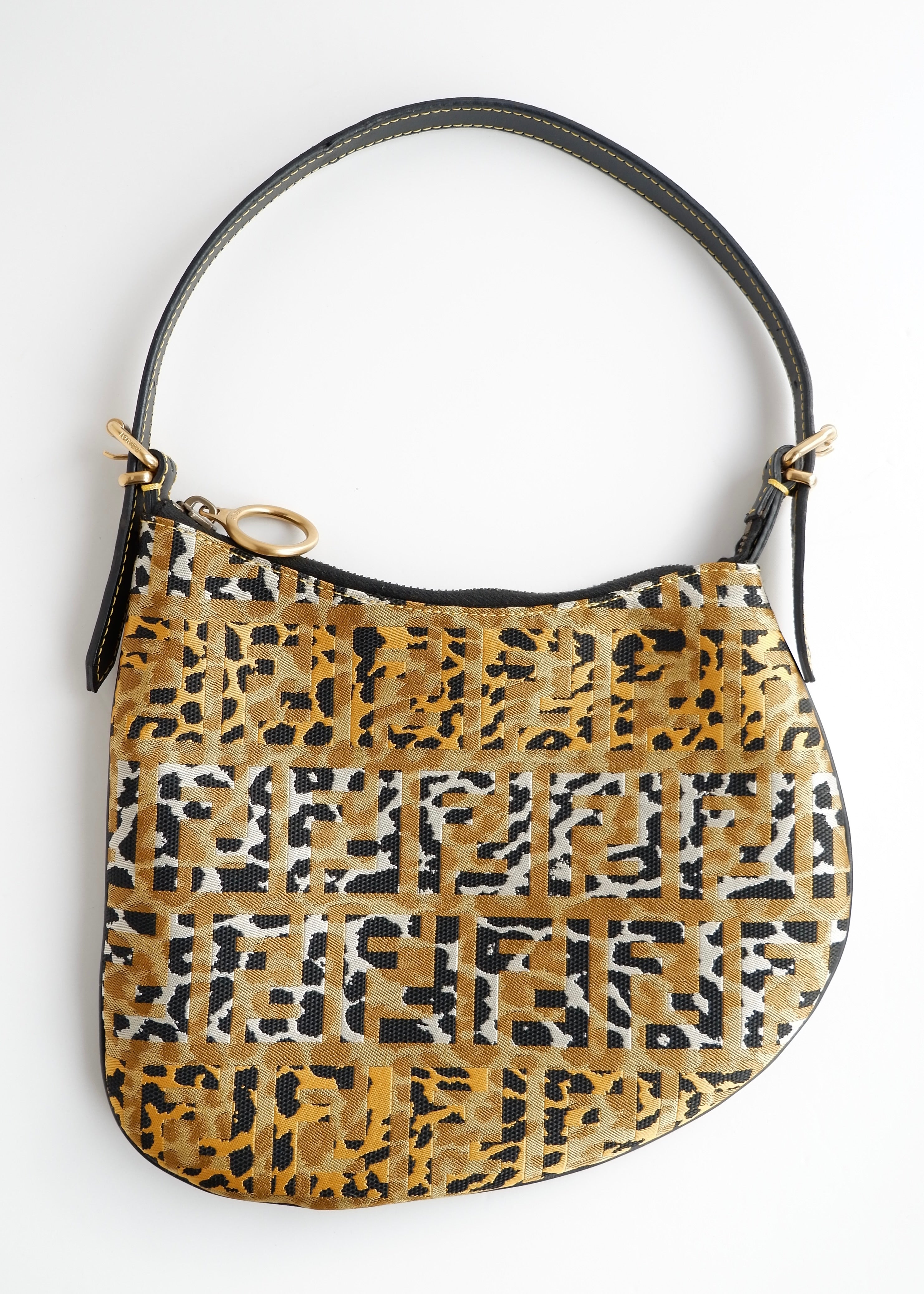 Sac Fendi authentique d'occasion, imprimé animal noir Zucca Oyster