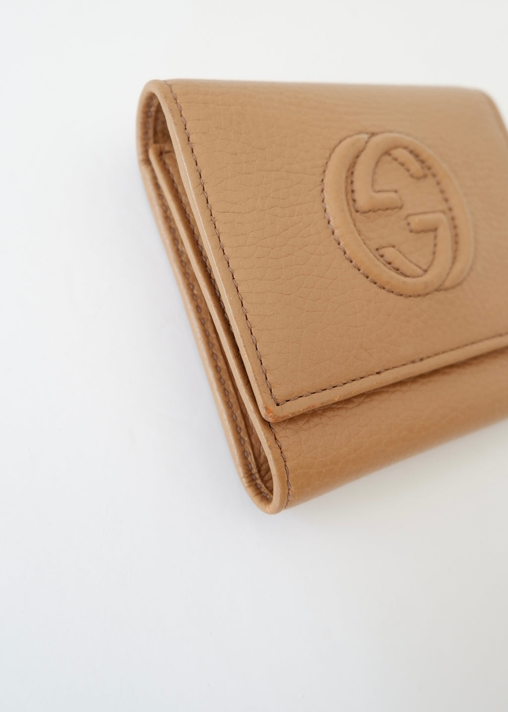 Authentic Preowned Gucci Beige Leather Bi - Fold Wallet