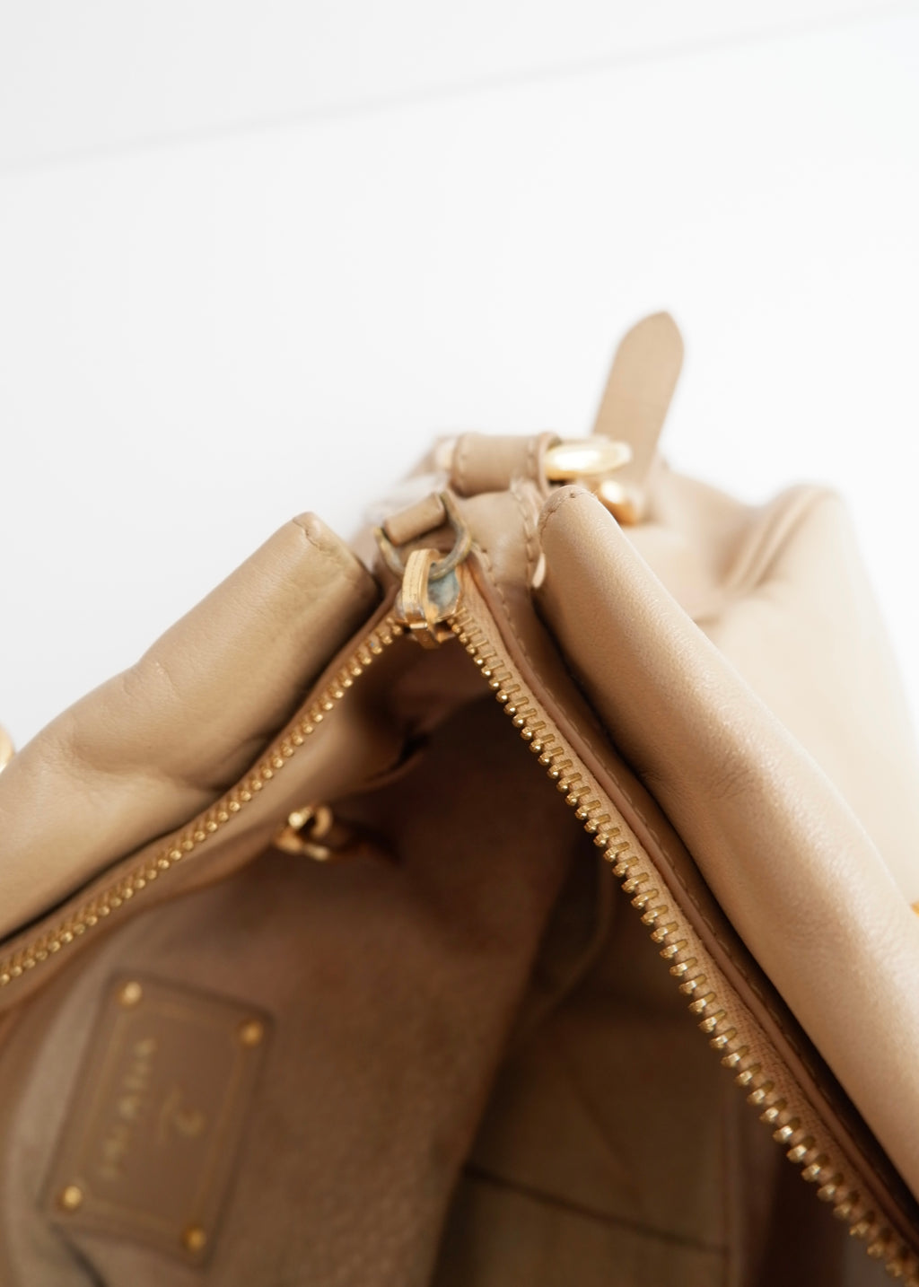 Authentique sac Prada en cuir marron, deux-en-un, d'occasion