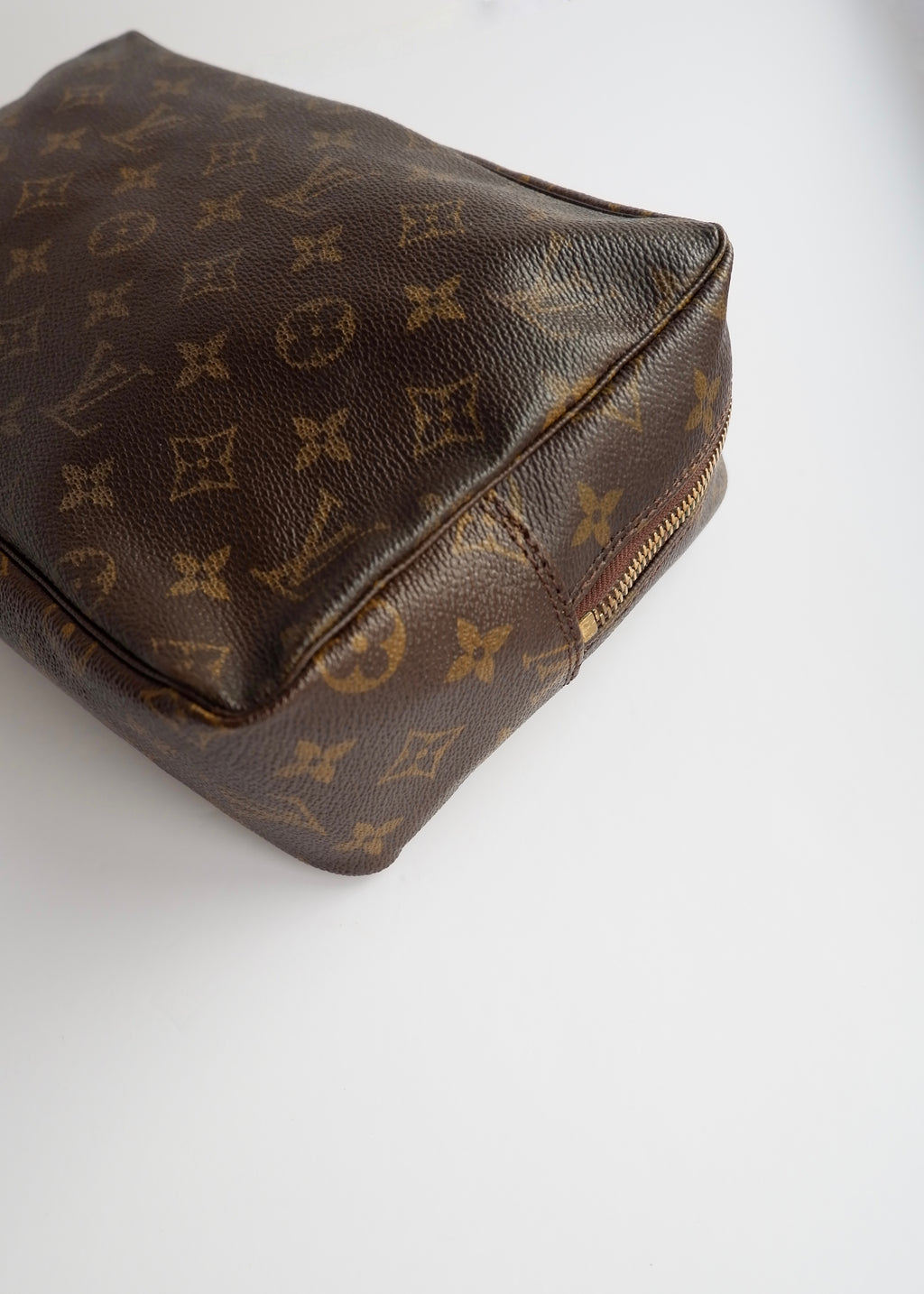 Authentic Preowned Vintage Louis Vuitton Monogram Large Toiletry Pouch