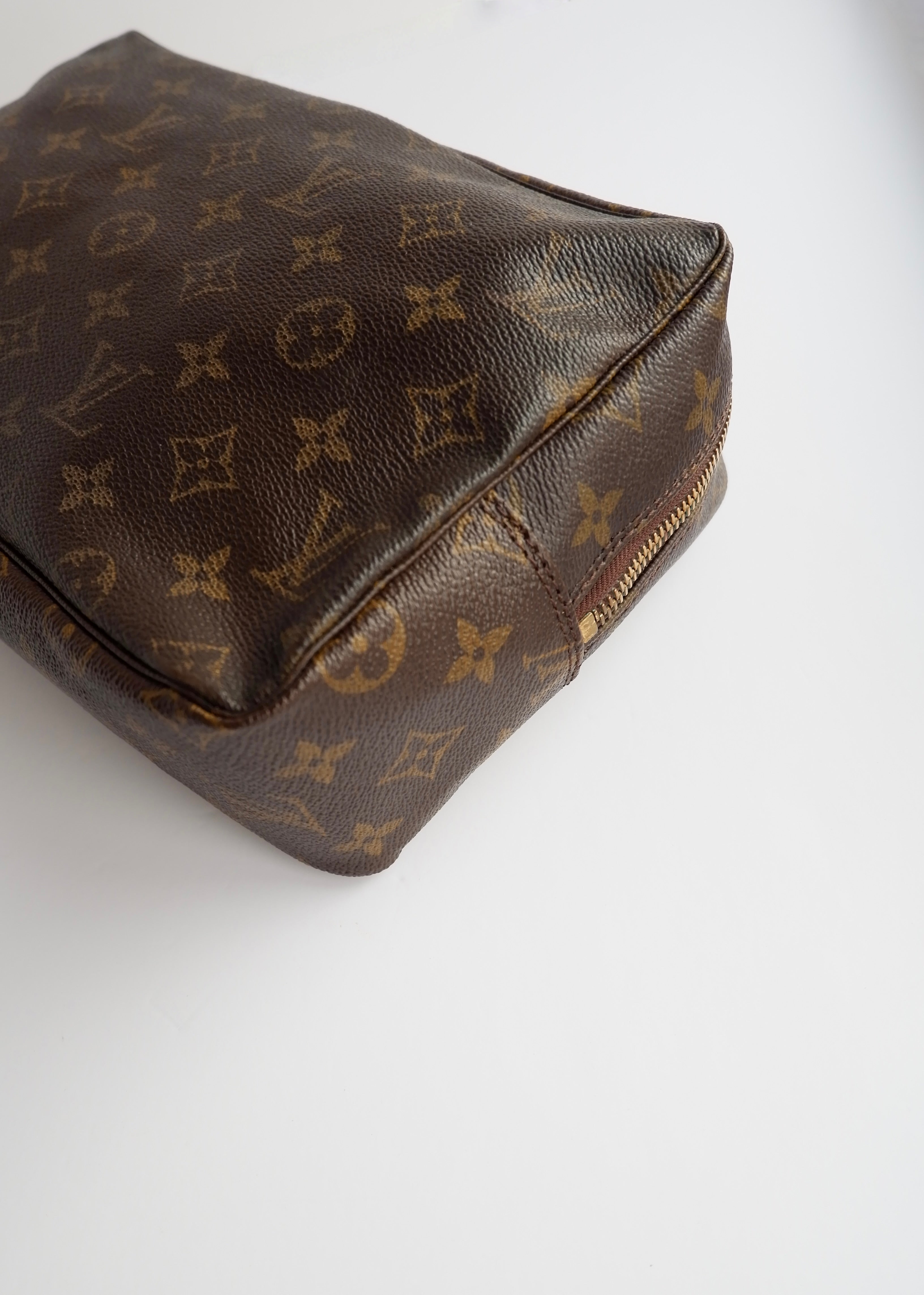Authentic Preowned Vintage Louis Vuitton Monogram Large Toiletry Pouch