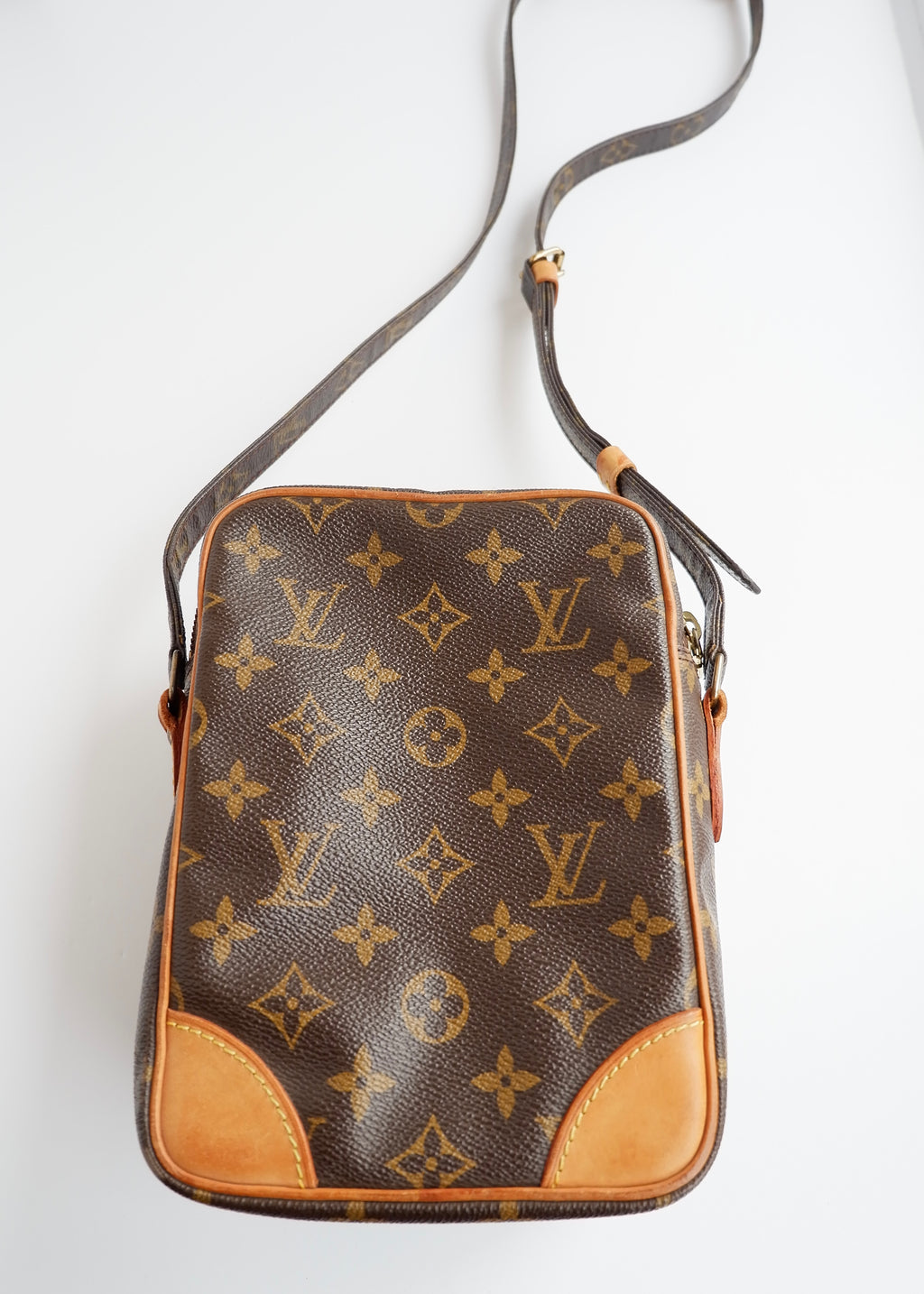 Sac bandoulière Louis Vuitton Monogram Amazone d'occasion authentique
