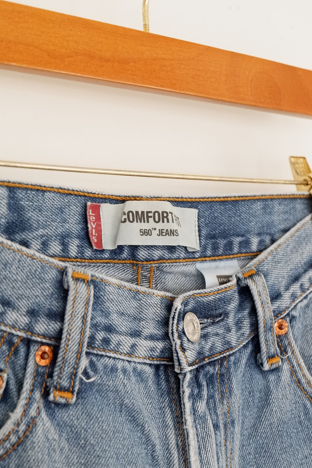 Levis 560 Medium Wash Comfort Fit Jeans - 31