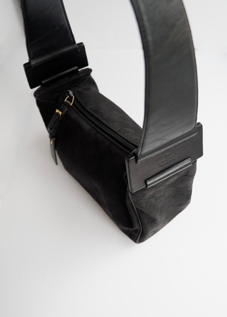 Preowned Gucci Black GG Canvas Leather Strap Shoulder Bag