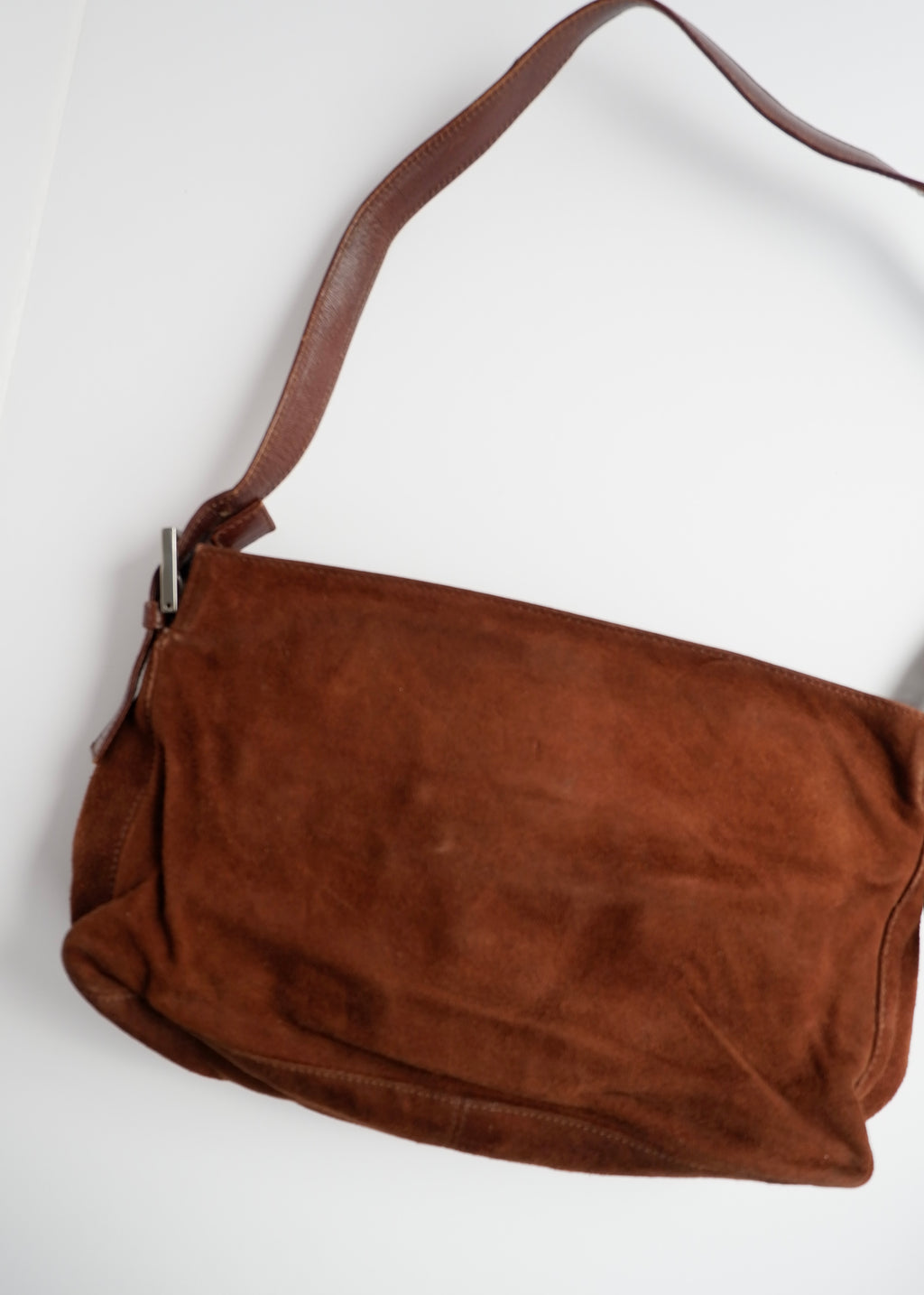 Sac porté épaule Fendi en daim et cuir marron, d'occasion, authentique