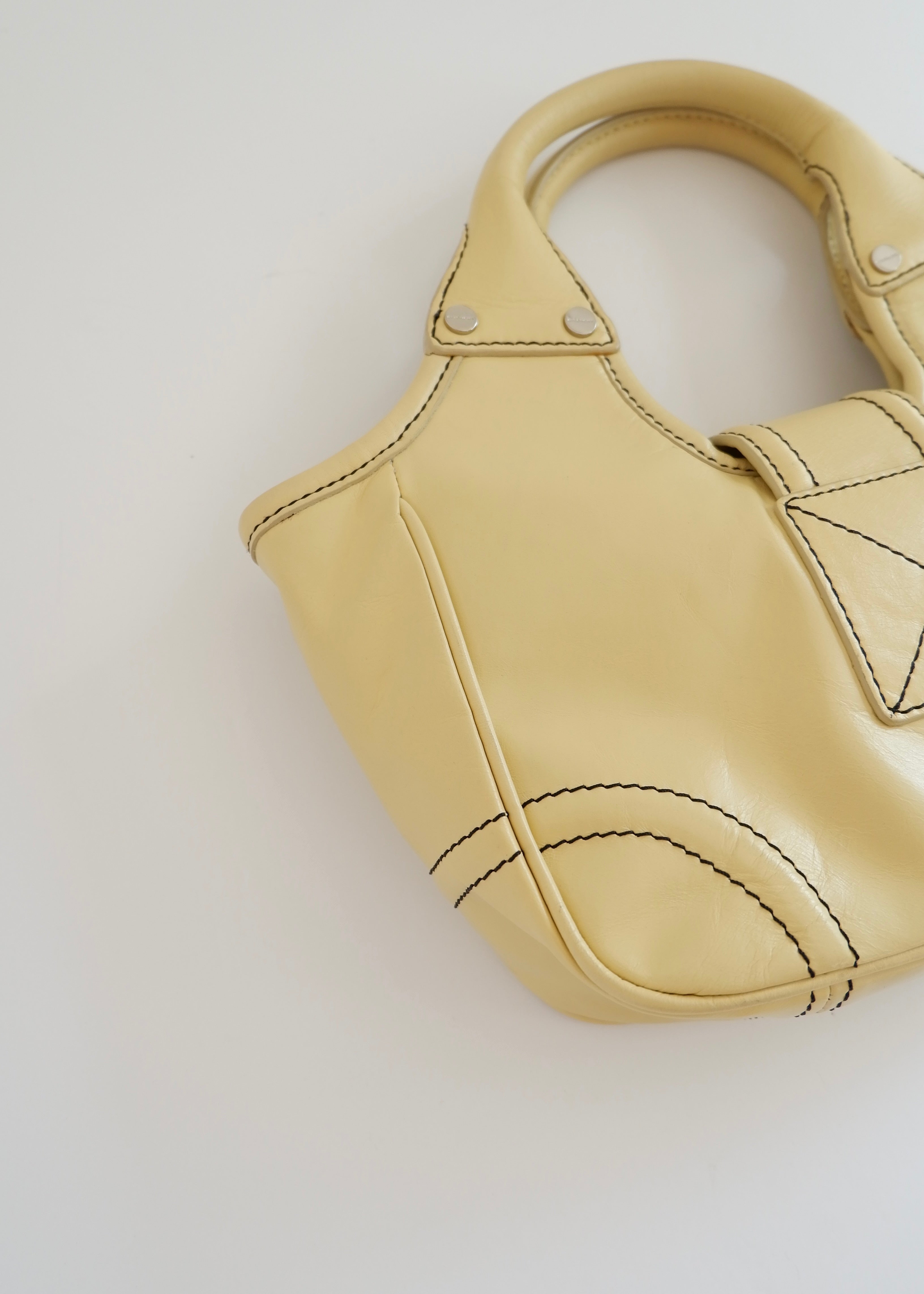Preowned Givenchy Yellow Leather Small Handbag