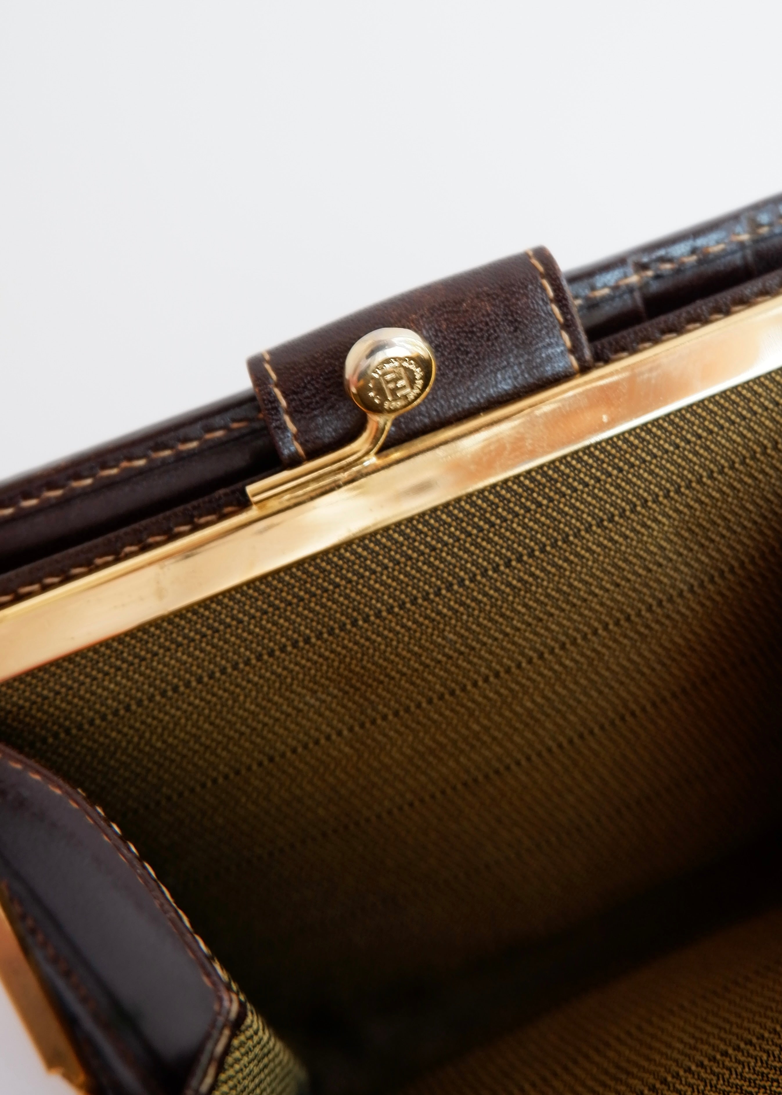 Preowned Vintage Fendi Brown Zucca Canvas/Leather Twist Lock Wallet