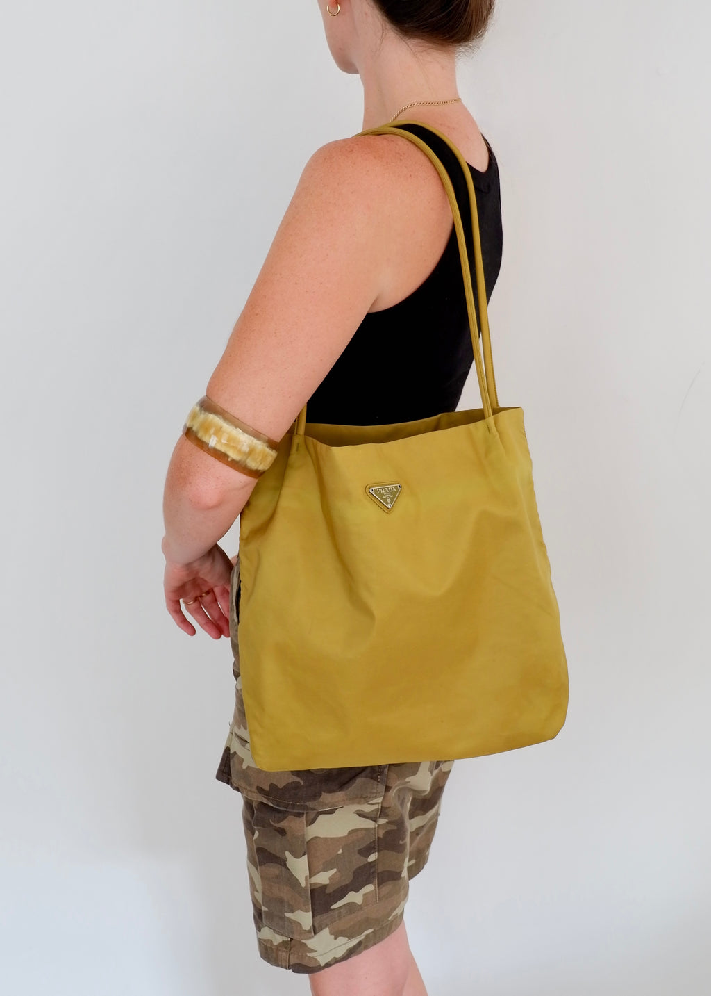 Authentique Sac Cabas Prada en Nylon Vert d'occasion
