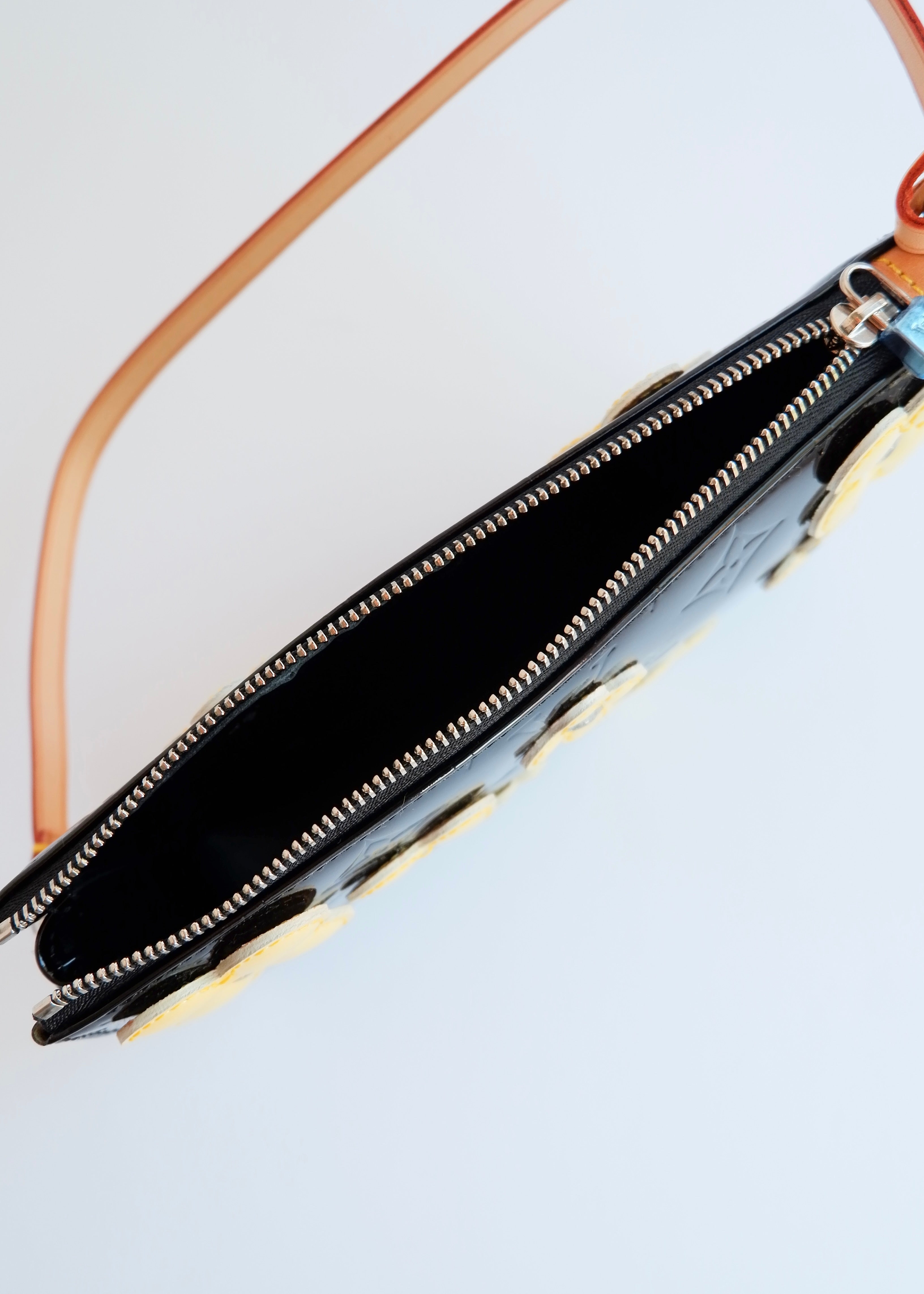 Pochette Louis Vuitton Lexington en Vernis Amarante Fleuri authentique d'occasion