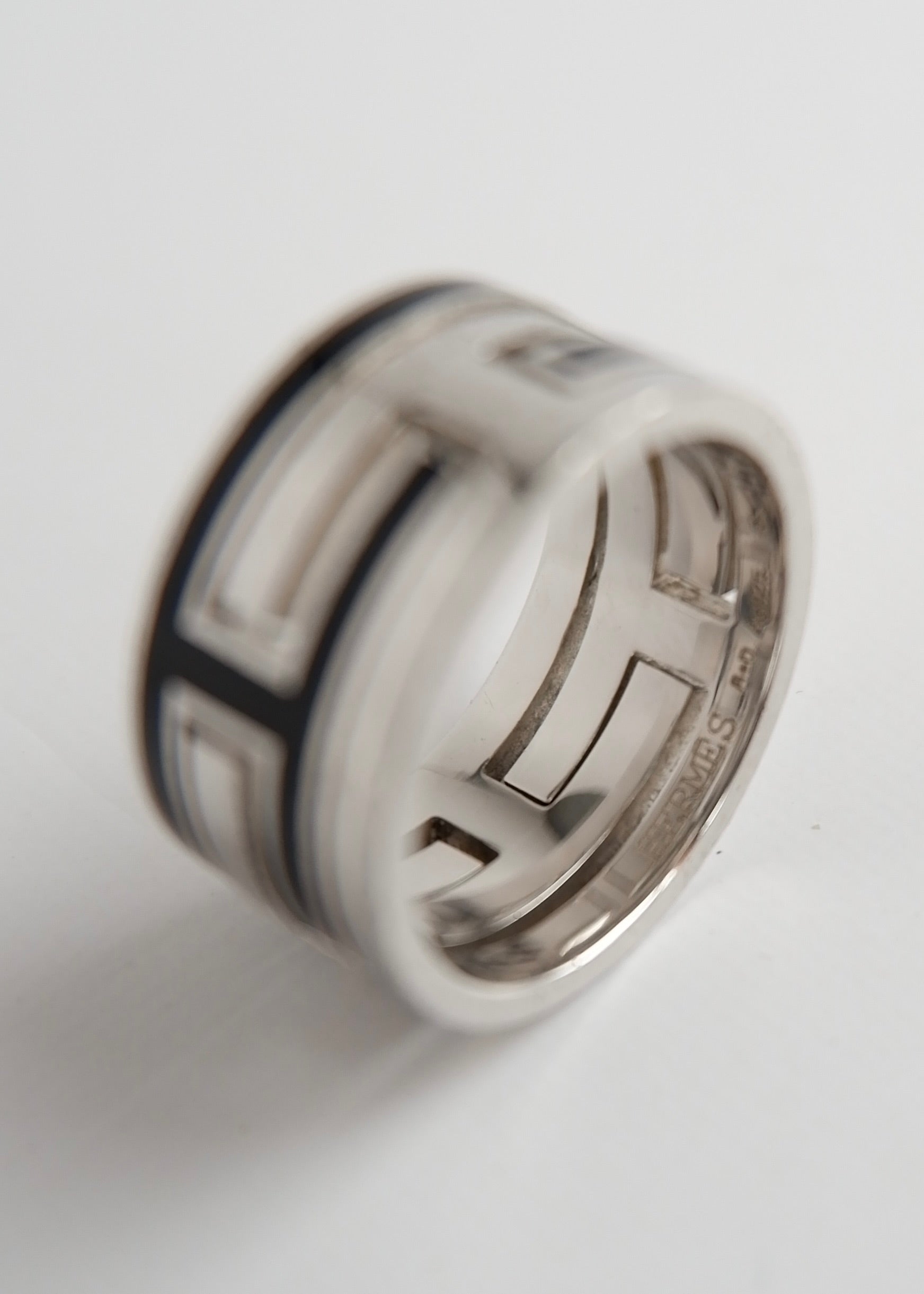 Authentique bague Hermes d'occasion Move H Noire/Argentée