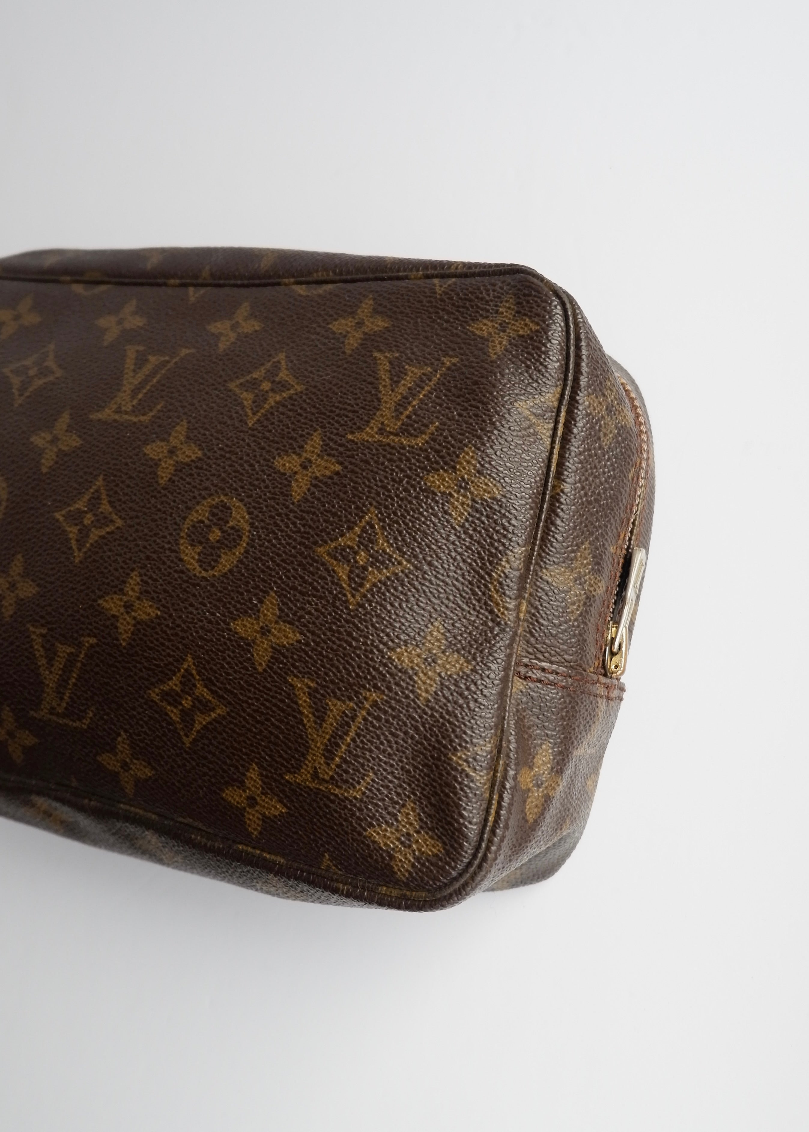 Authentique sac de toilette Louis Vuitton Monogram petite taille, d'occasion, vintage