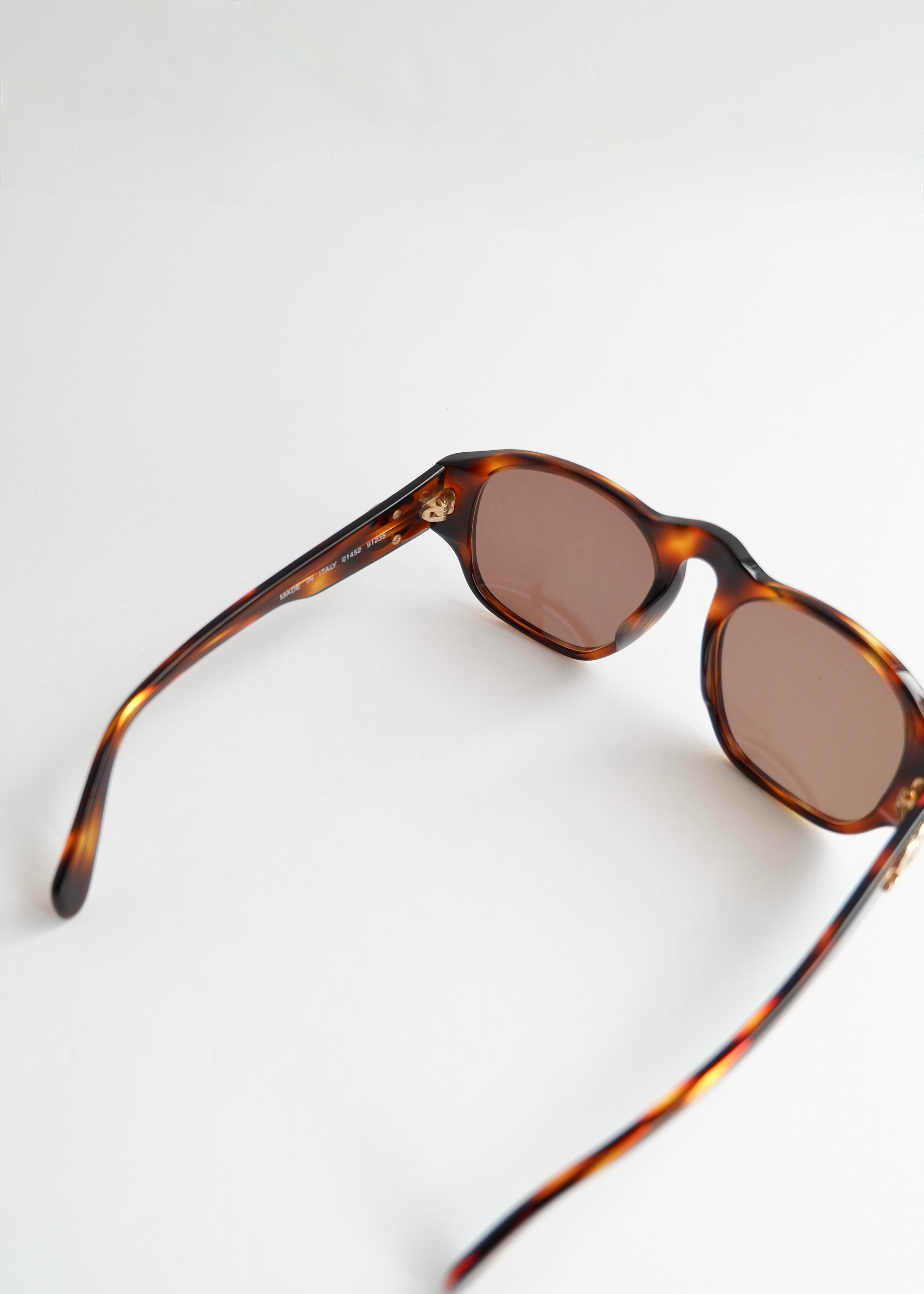 Preowned Chanel	Brown Tortoise CC Logo Sunglasses