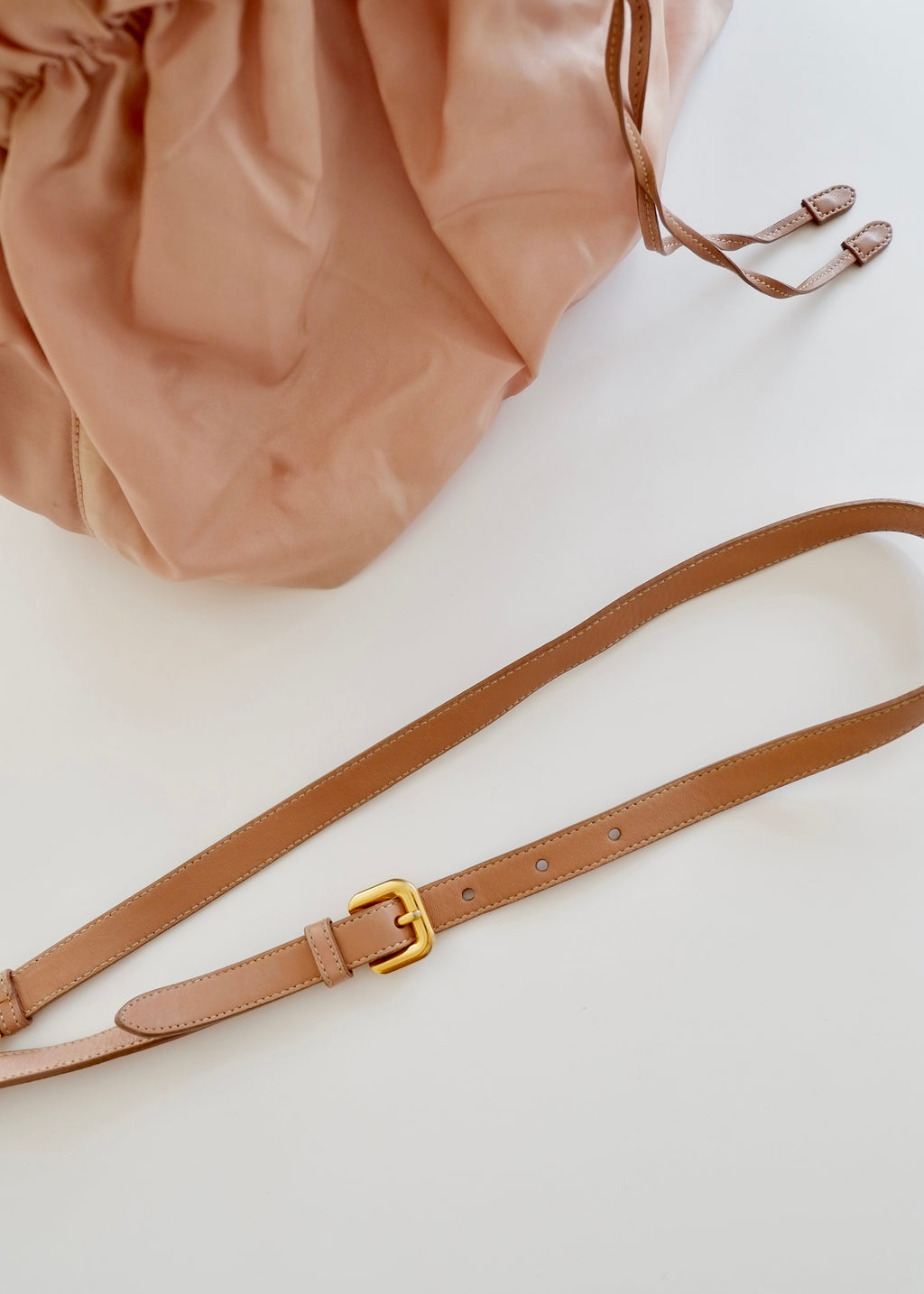 Sac Prada en nylon rose poudré deux en un authentique et d'occasion