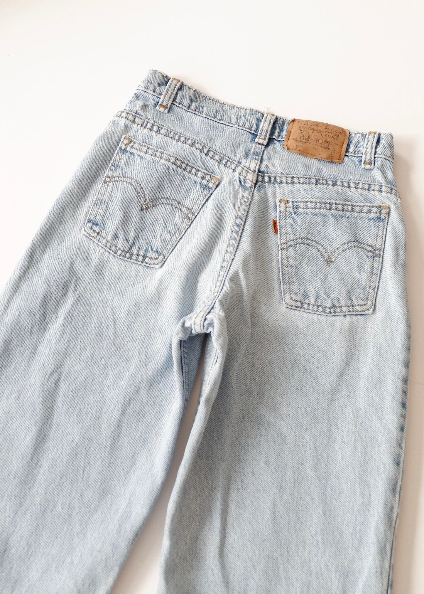 Levis Vintage (Orange Tab)550 Light Wash Tapered Leg Jeans - 24