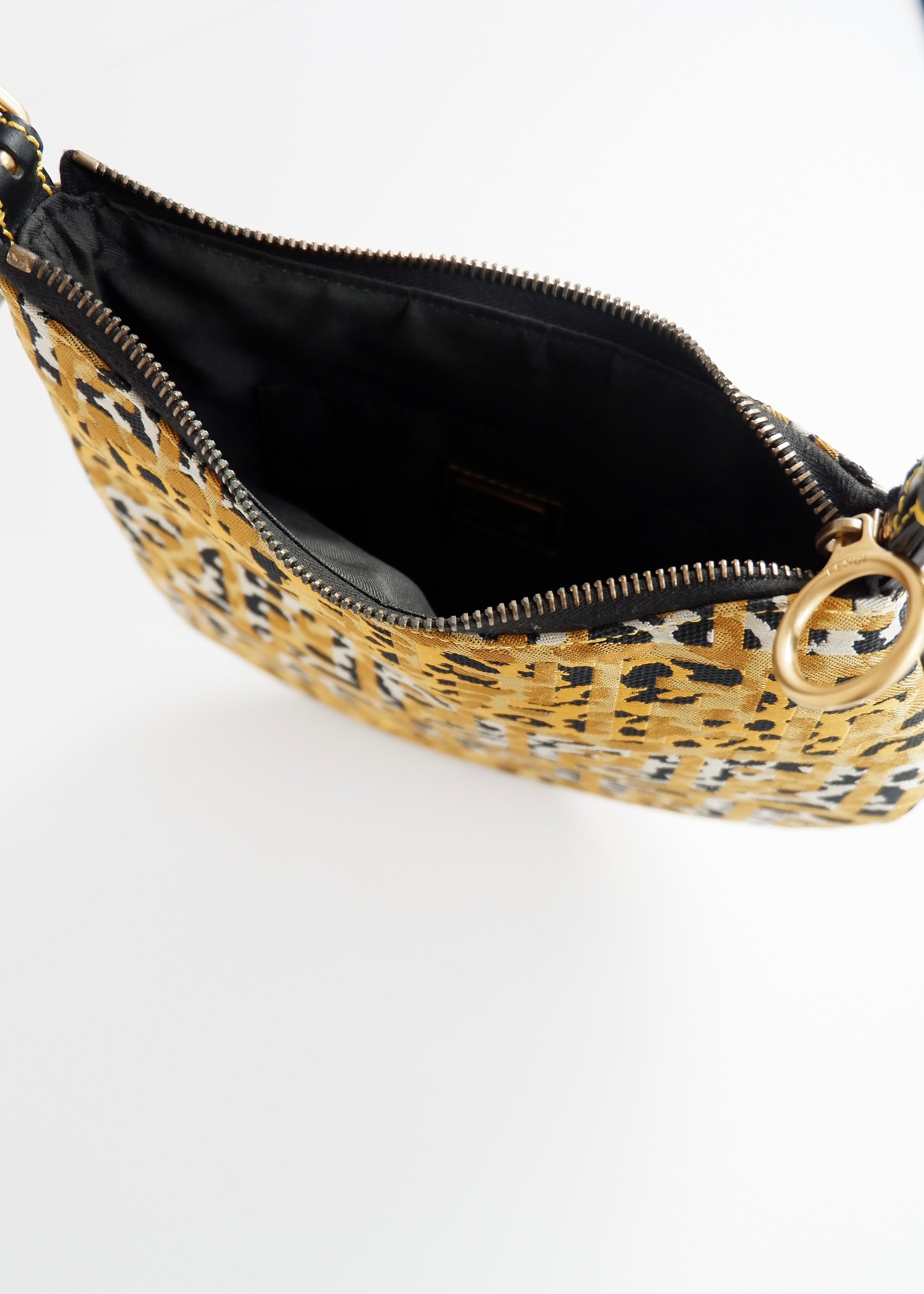 Sac Fendi authentique d'occasion, imprimé animal noir Zucca Oyster
