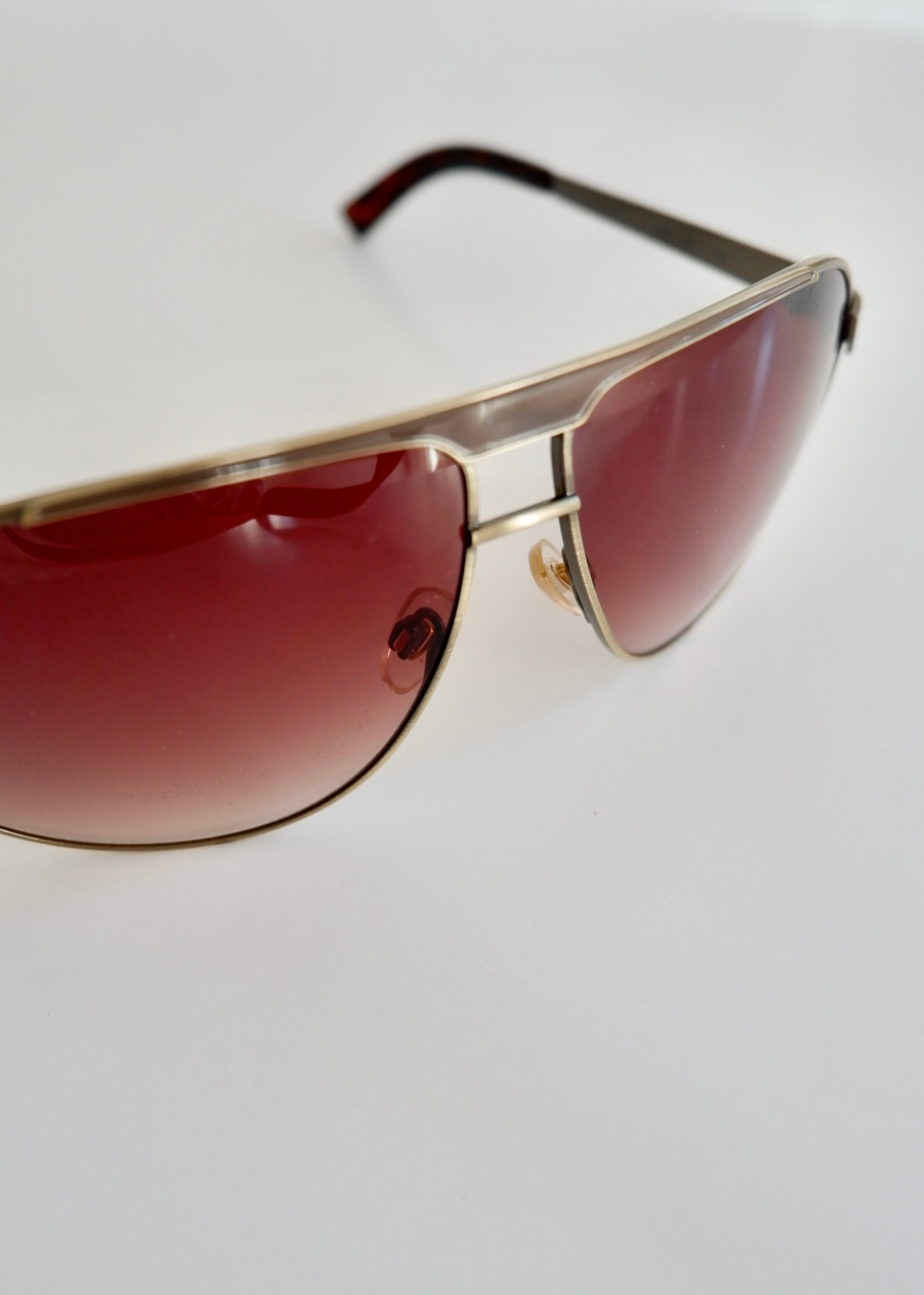 Authentiques lunettes de soleil aviateur Calvin Klein d'occasion