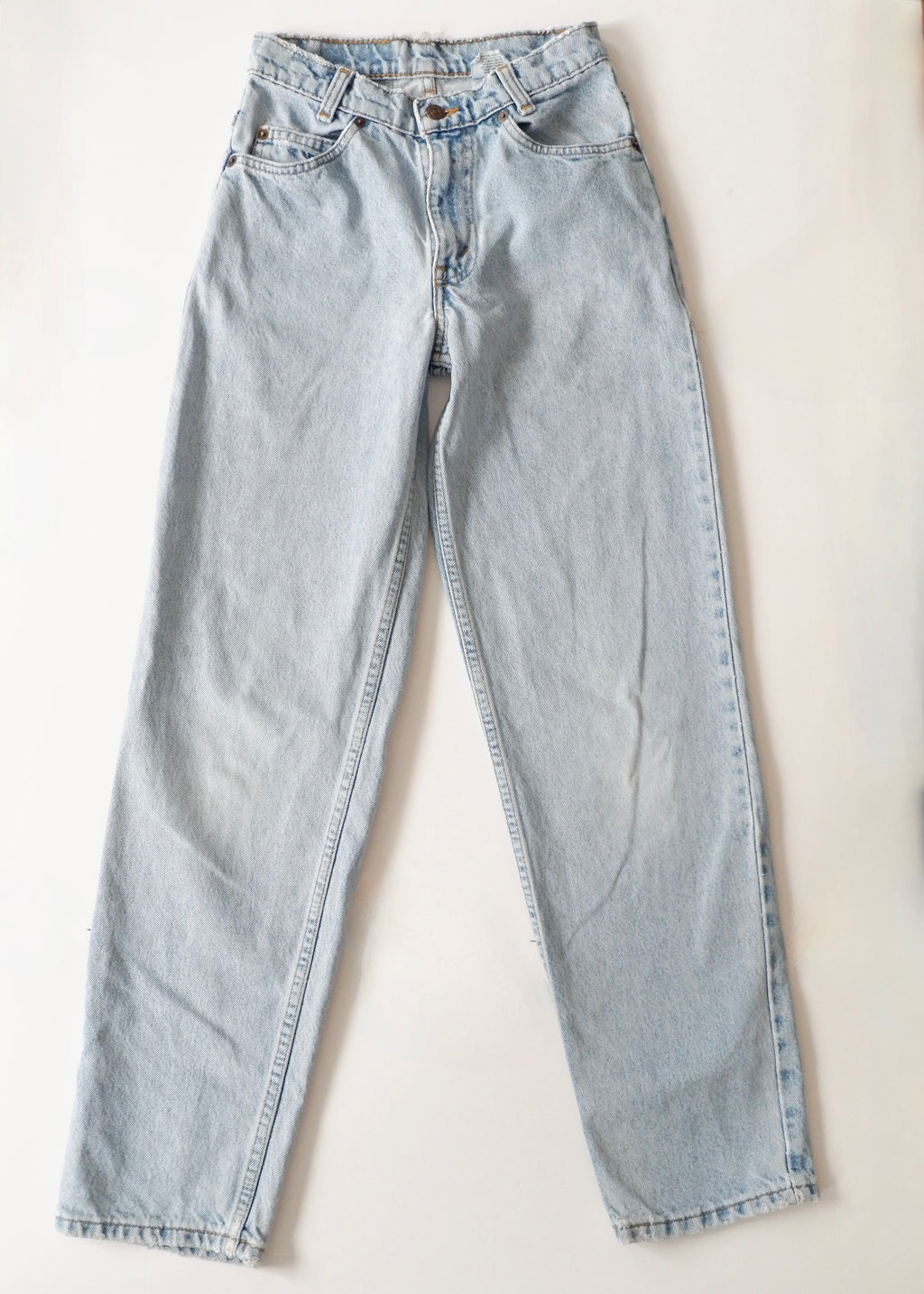 Levis Vintage (Orange Tab)550 Light Wash Tapered Leg Jeans - 24