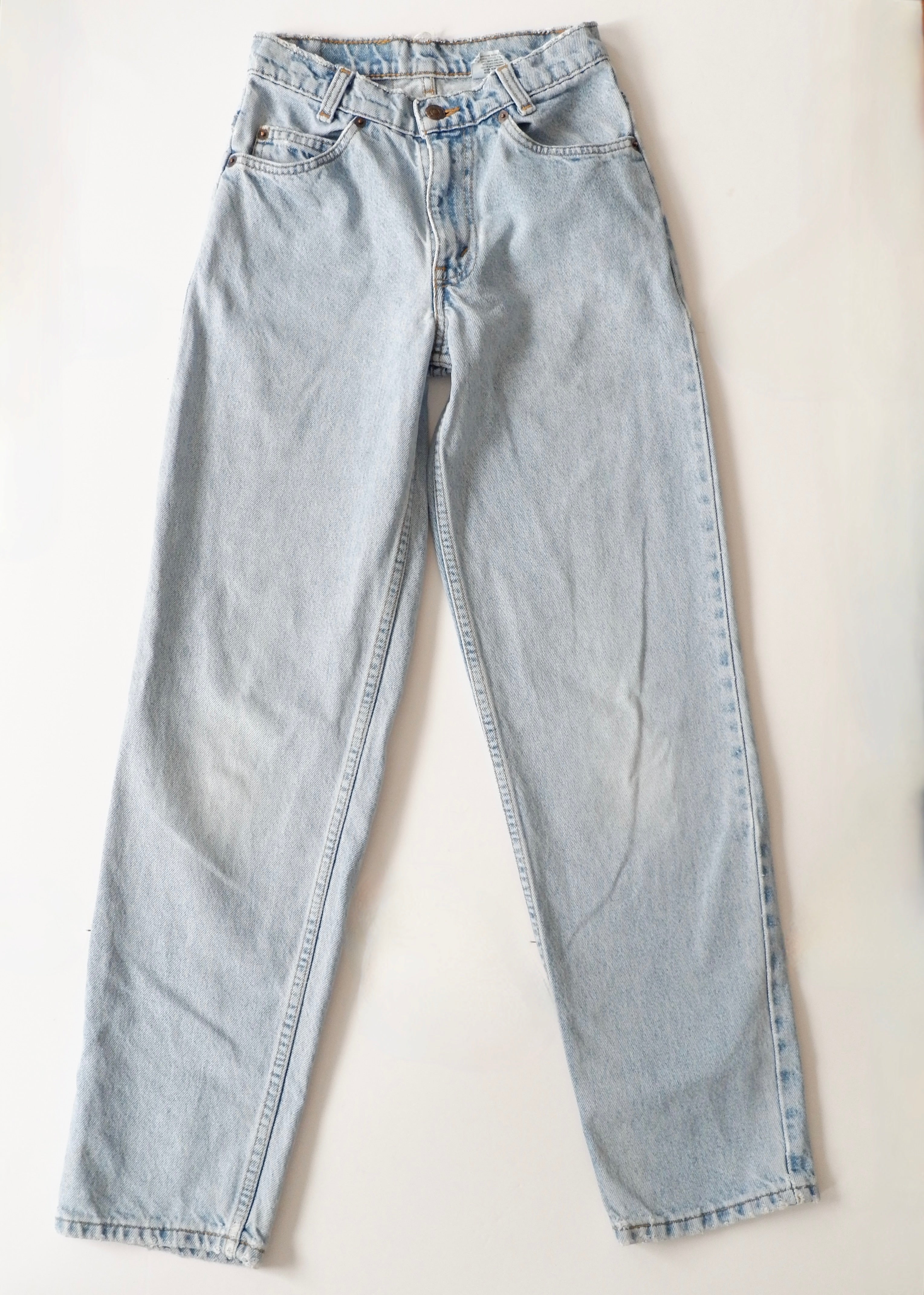 Levis Vintage (Orange Tab)550 Light Wash Tapered Leg Jeans - 24