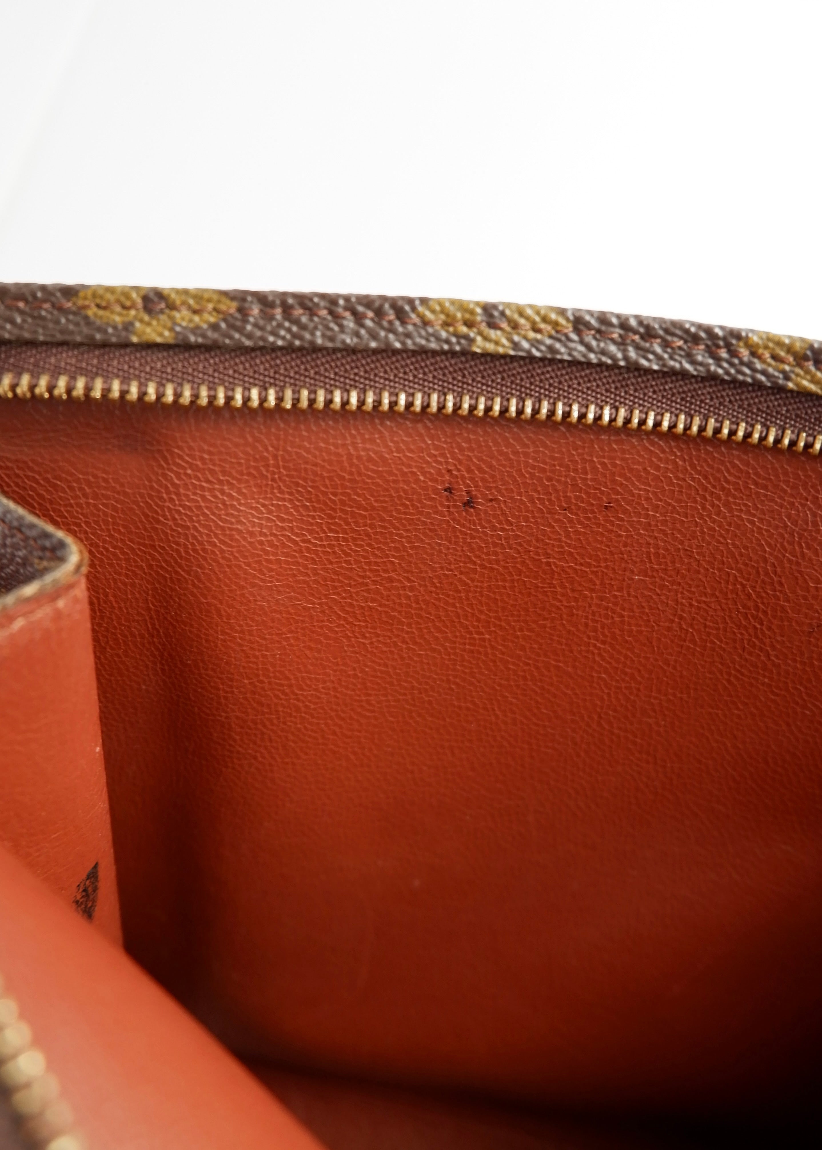 Authentic Preowned Vintage Louis Vuitton Mongram Toiletry 26
