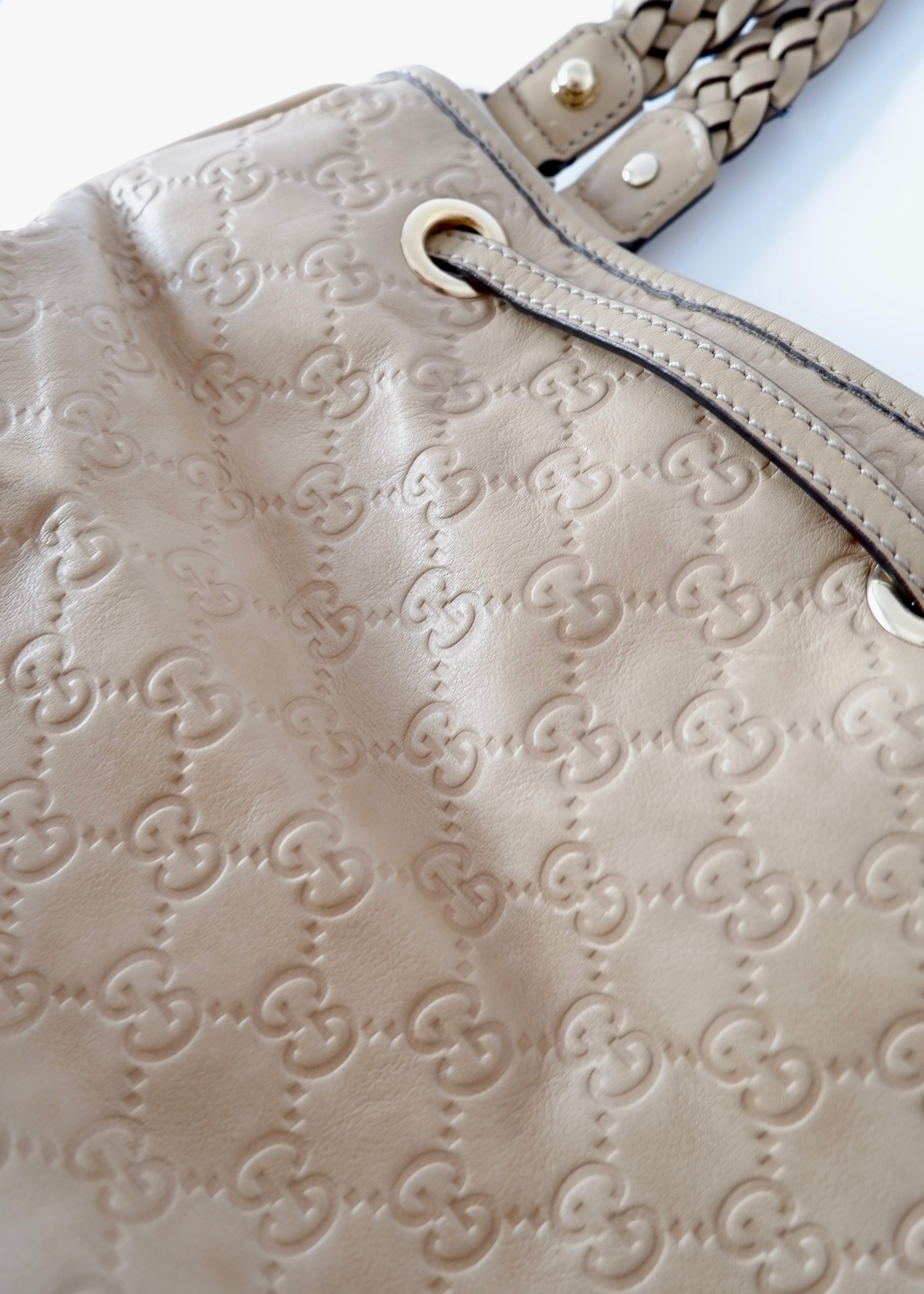 Authentic Preowned Gucci Beige Leagther Guccissima Peggy Tassel Shoulder Bag
