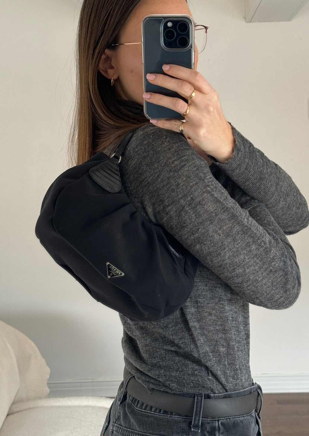 Sac à main Prada d'occasion authentique en tissu noir orné (perlé)