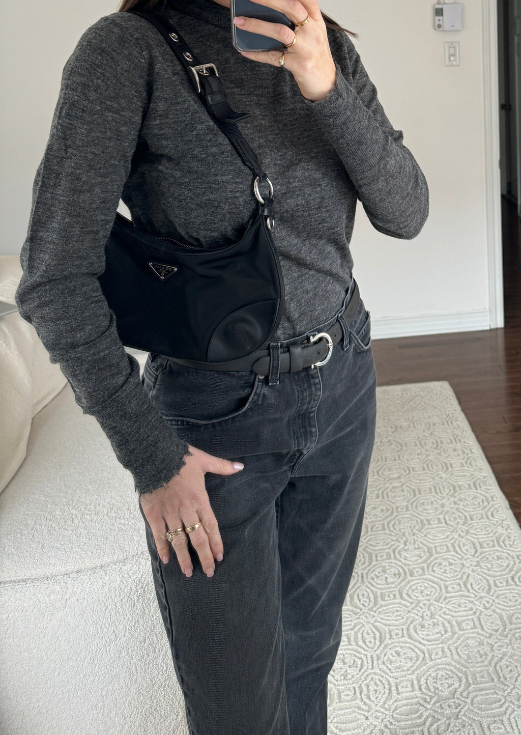 Sac Bandoulière Hobo Prada en Nylon Noir Authentique d'Occasion